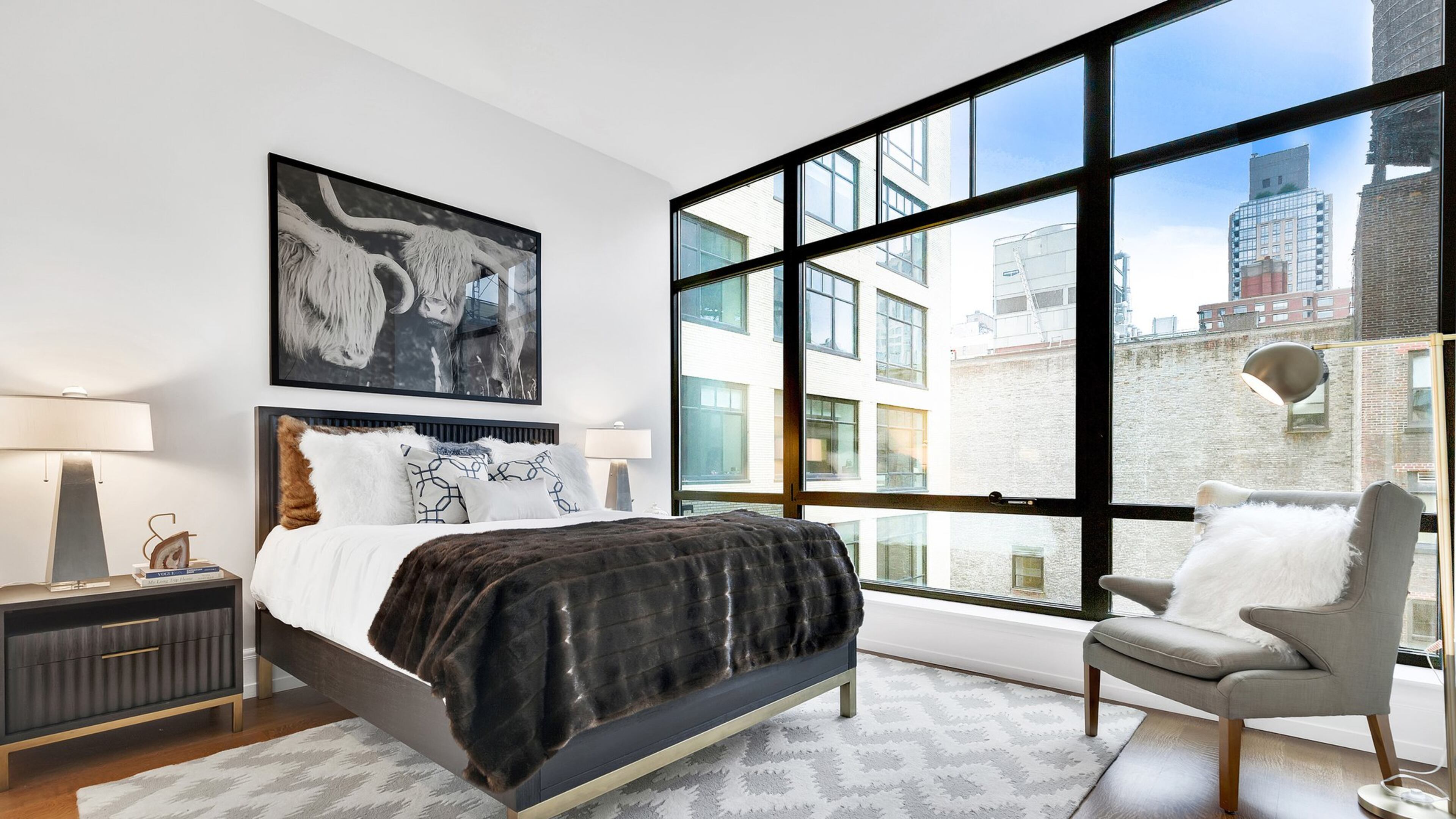 The use of black furniture is a bold but elegant choice in this bedroom. (Design Recipes/TNS)