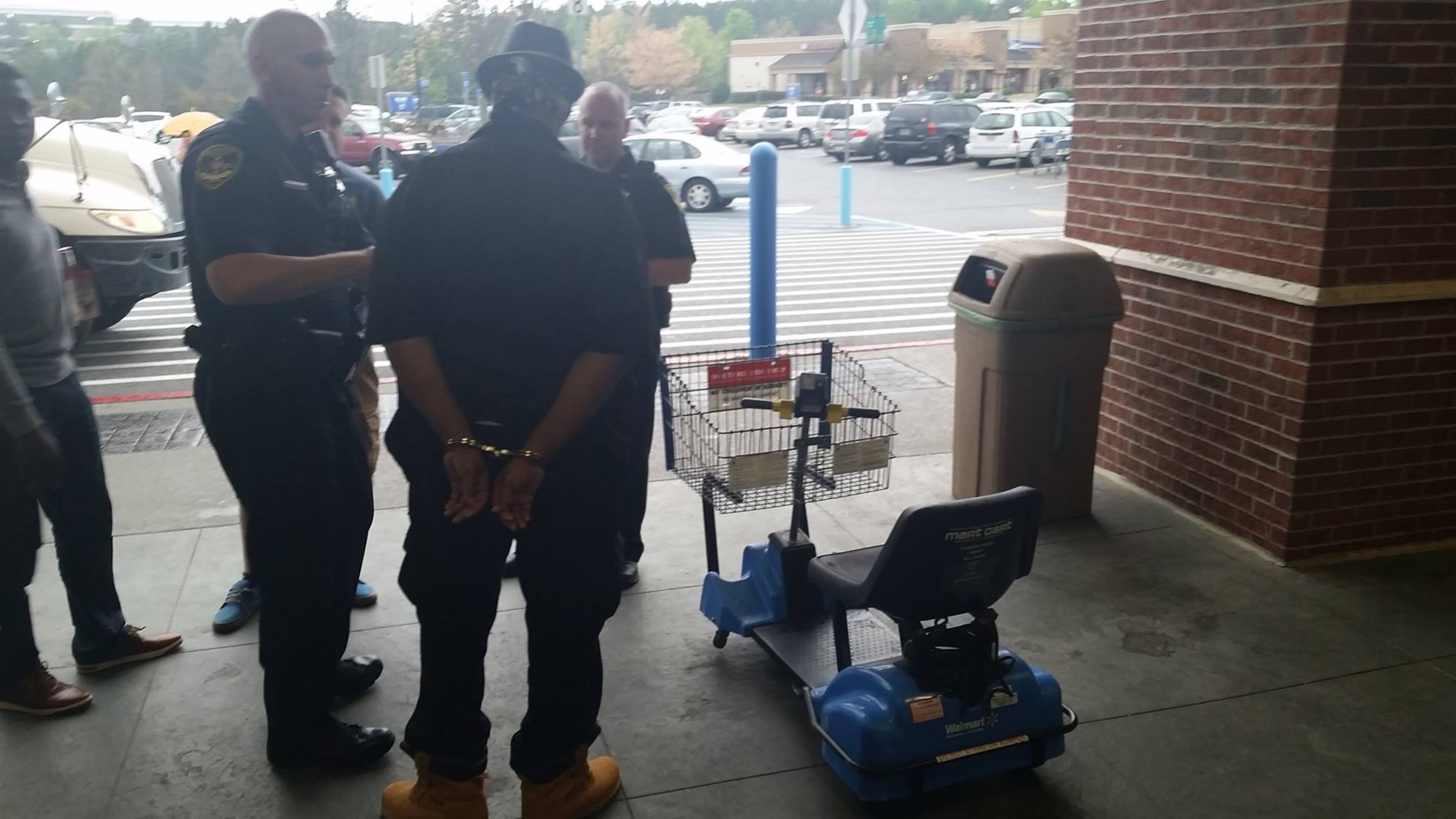 A man suspected of shoplifting attempted to flee in a motorized cart. (Credit: Dunwoody Police Department)