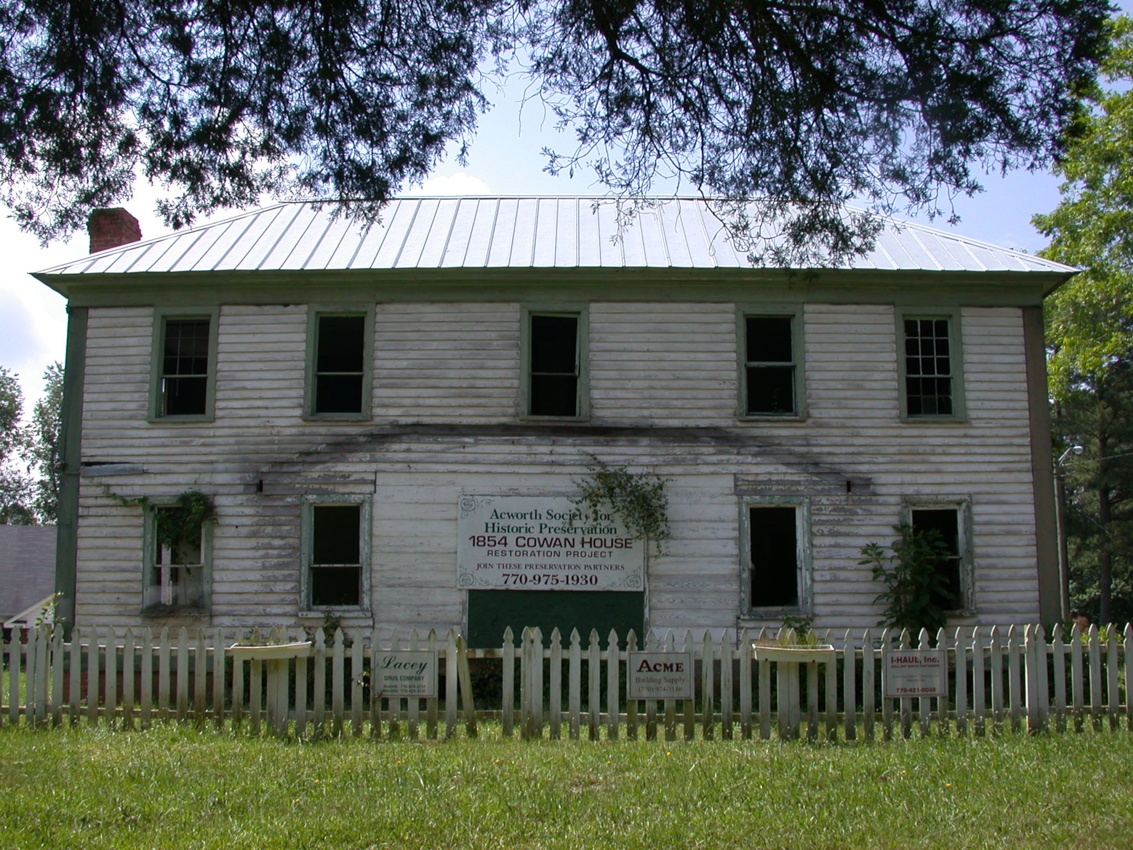 The 1854 Cowan Home before it was restored.
Courtesy of Cobb Landmarks and Historical Society