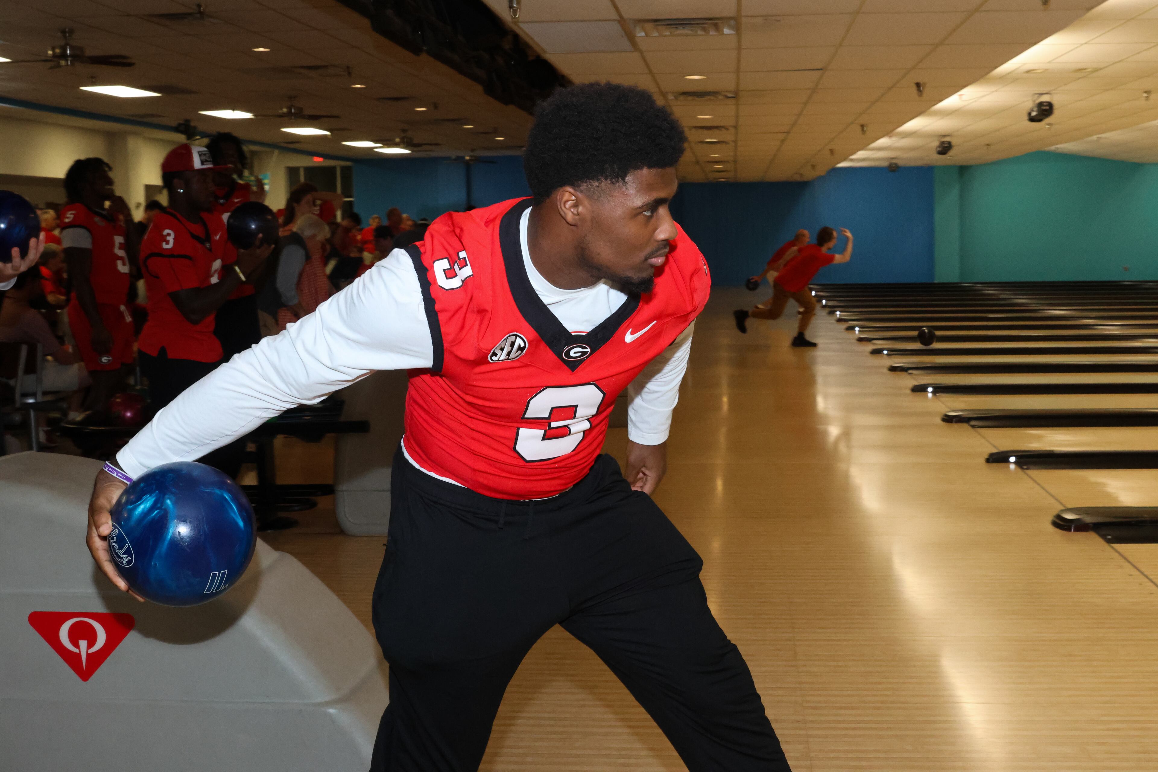UGA inside linebacker CJ Allen bowls during the third annual Chick-fil-A Dawg Bowl fundraiser for Parkinson’s and Crohn’s disease research at Showtime Bowl in Athens on Wednesday, Oct. 22, 2025. (C.J. Bartunek for the AJC)