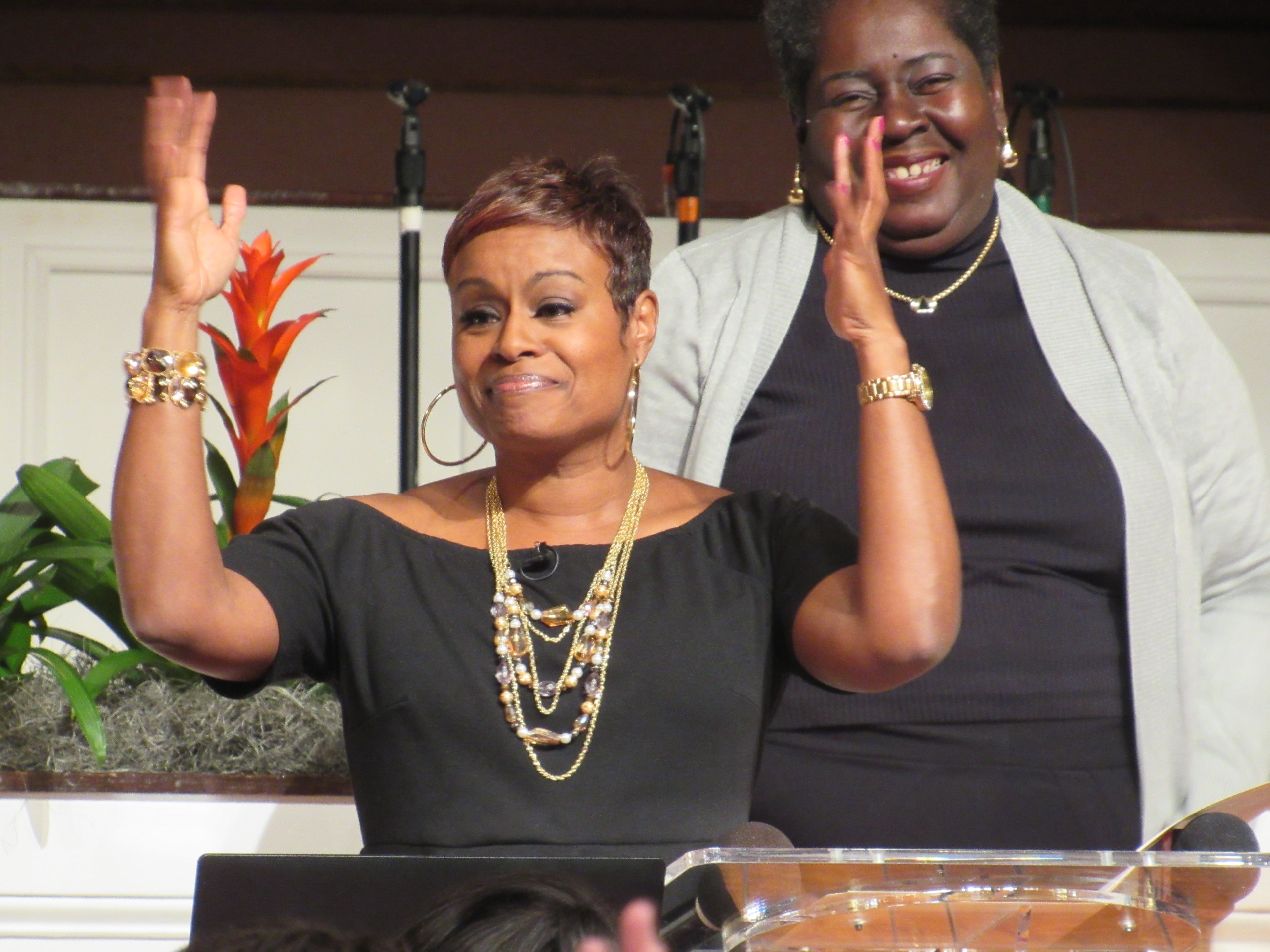 Karen Graham announcing her new service Sign1News on Thursday, January 5, 2017 at Ray of Hope Christian Church in Decatur. CREDIT: Rodney Ho/ rho@ajc.com