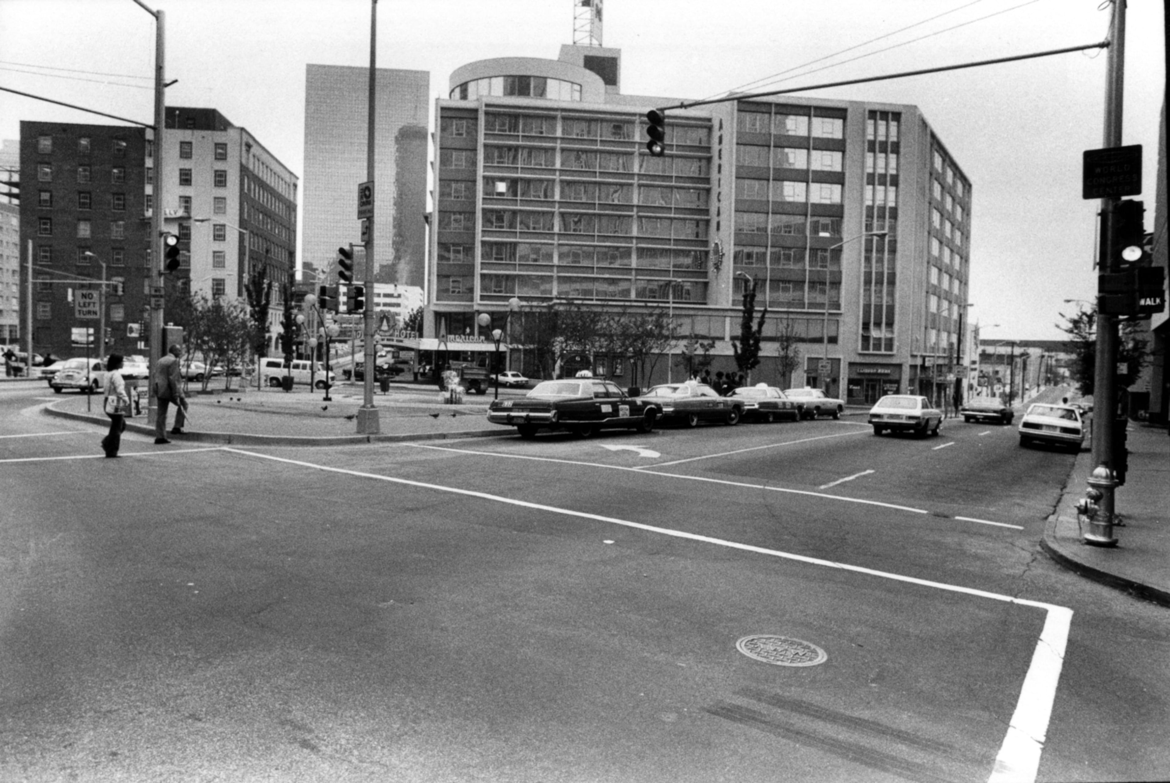 Intersection of International Boulevard and Spring Street near the bus stations on Oct. 9, 1981.