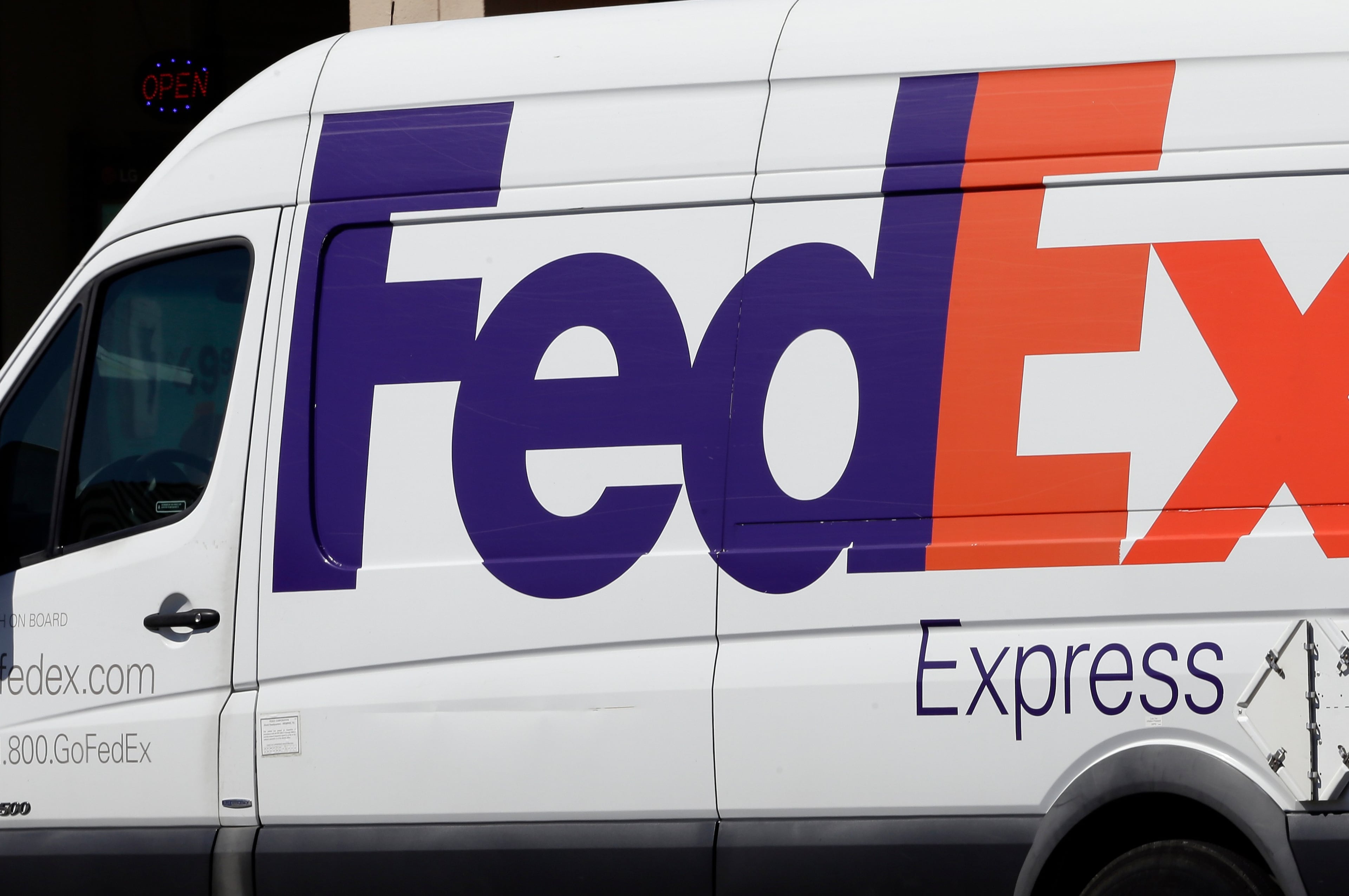 FedEx CMA CGM