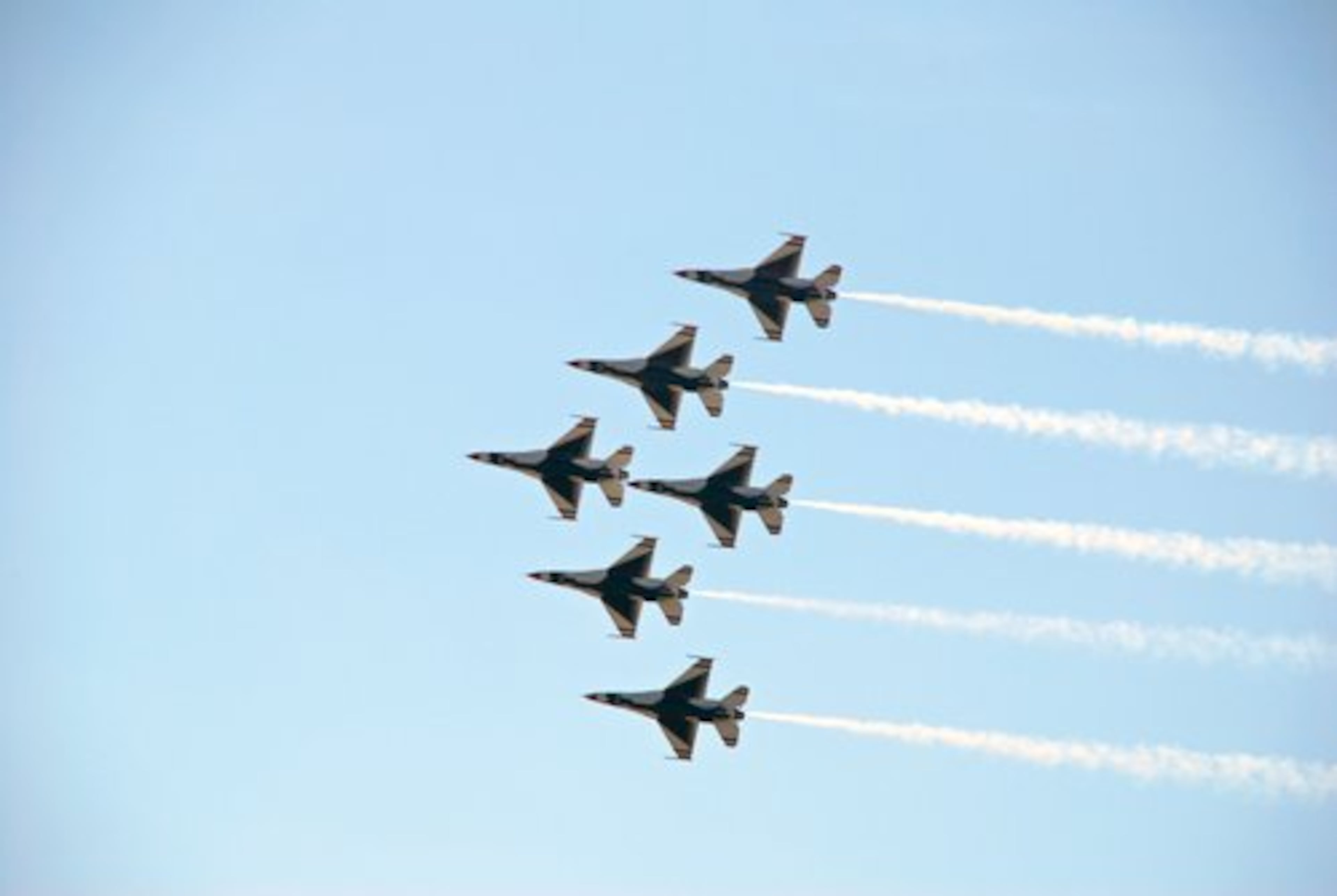 Air Force F-16 Thunderbirds in Delta Formation.
