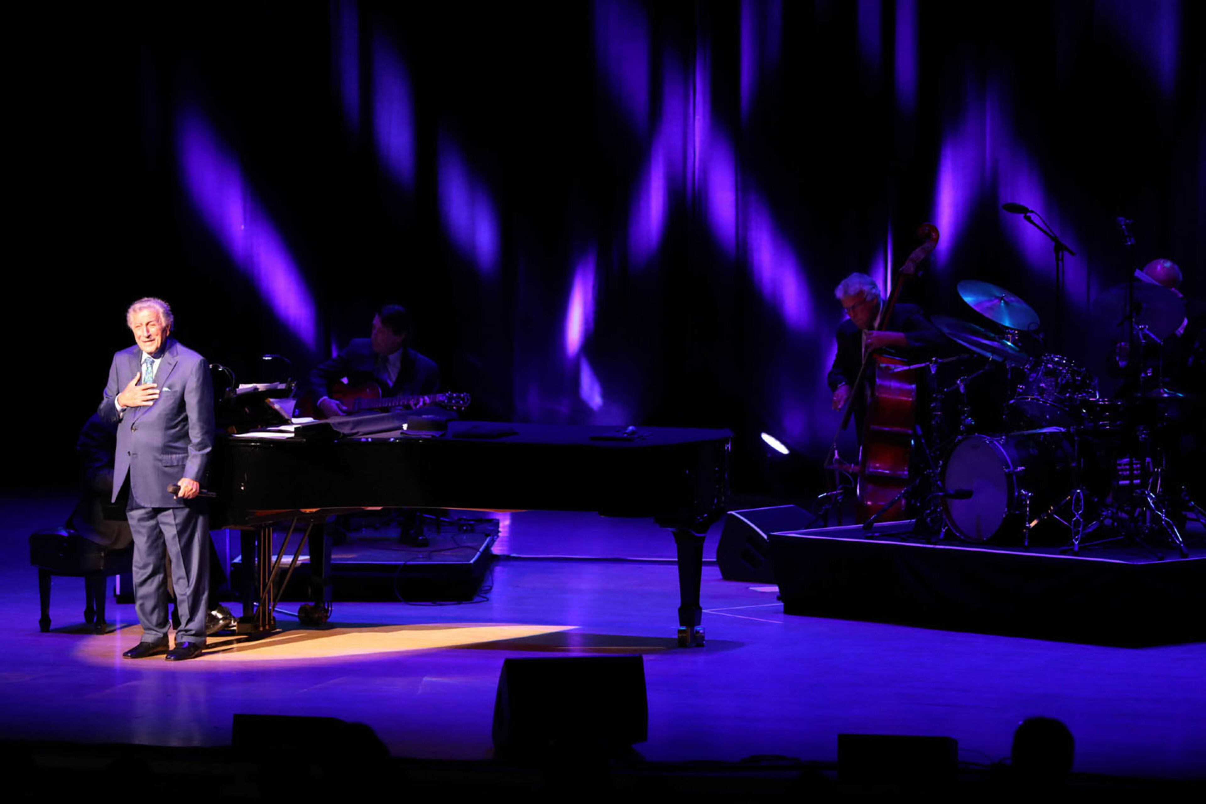 Living legend Tony Bennett, who is 91 years young, entertained a sold out Symphony Hall crowd on Tuesday, July 24, 2018. His daughter, Antonia Bennett, opened the show.
Robb Cohen Photography & Video /RobbsPhotos.com