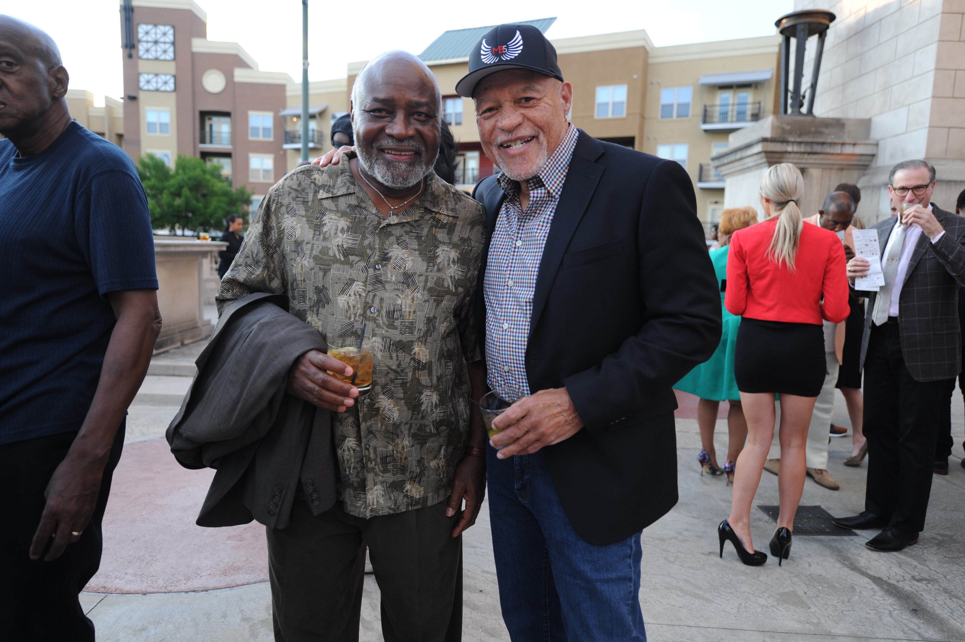 Kenny Leon, artistic director of True Colors Theatre Company, got together with friends including actresses Tichina Arnold, Jasmine Guy; NBA great Julius “Dr. J.” Erving, and broadcasters Roland Martin, Egypt Sherrod, Holly Firfer and Frank Ski for a fabulous Saturday night soiree that benefited key True Colors programming.