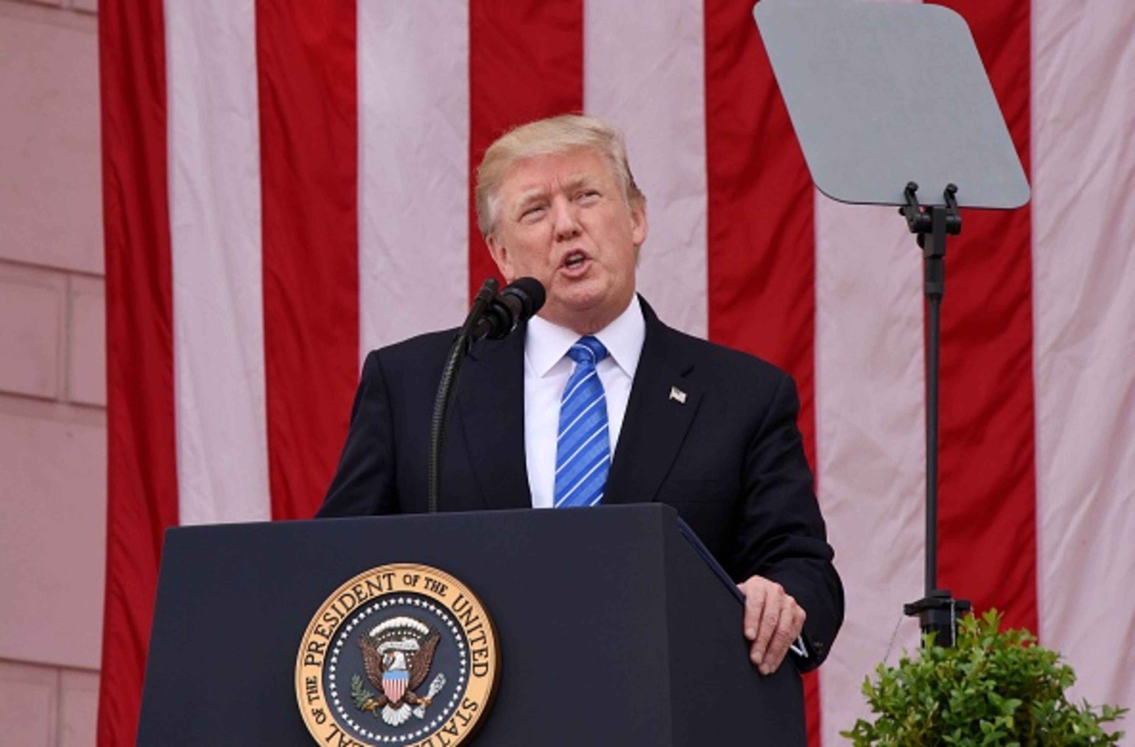 ARLINGTON, VA - MAY 29: President Donald Trump speaks at a wreath-laying ceremony at the Tomb of the Unknown Soldier at Arlington National Cemetery on Memorial Day, May 29, 2017 in Arlington, Virginia. (Photo by Olivier Douliery - Pool/Getty Images)