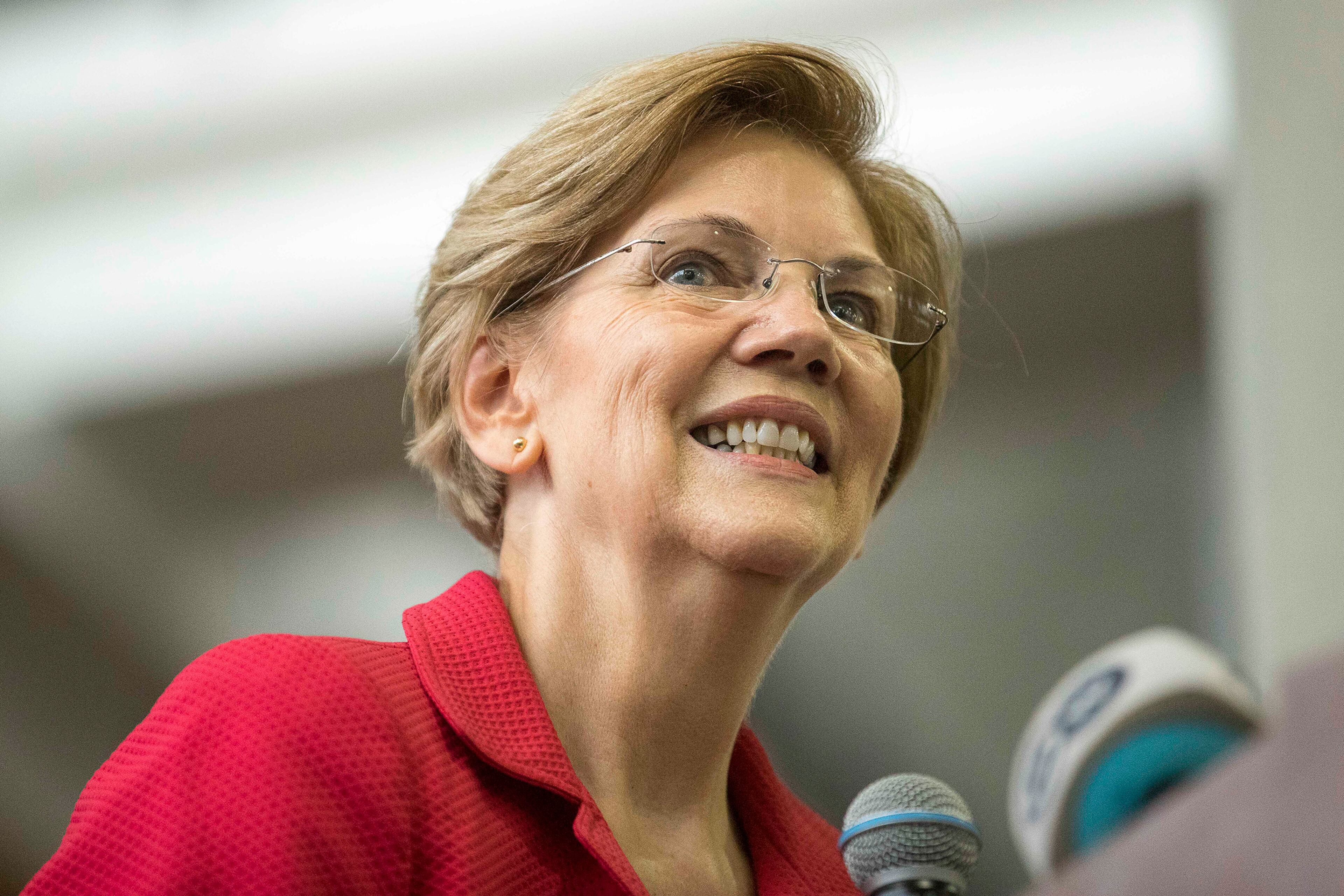 Democratic presidential candidate Elizabeth Warren will make a campaign stop in Gwinnett County on Feb. 16, 2019. The U.S. senator from Massachusetts is shown during a rally for Georgia gubernatorial candidate Stacey Abrams back in October at Clayton State University in Morrow. (Photo: ALYSSA POINTER/ALYSSA.POINTER@AJC.COM)