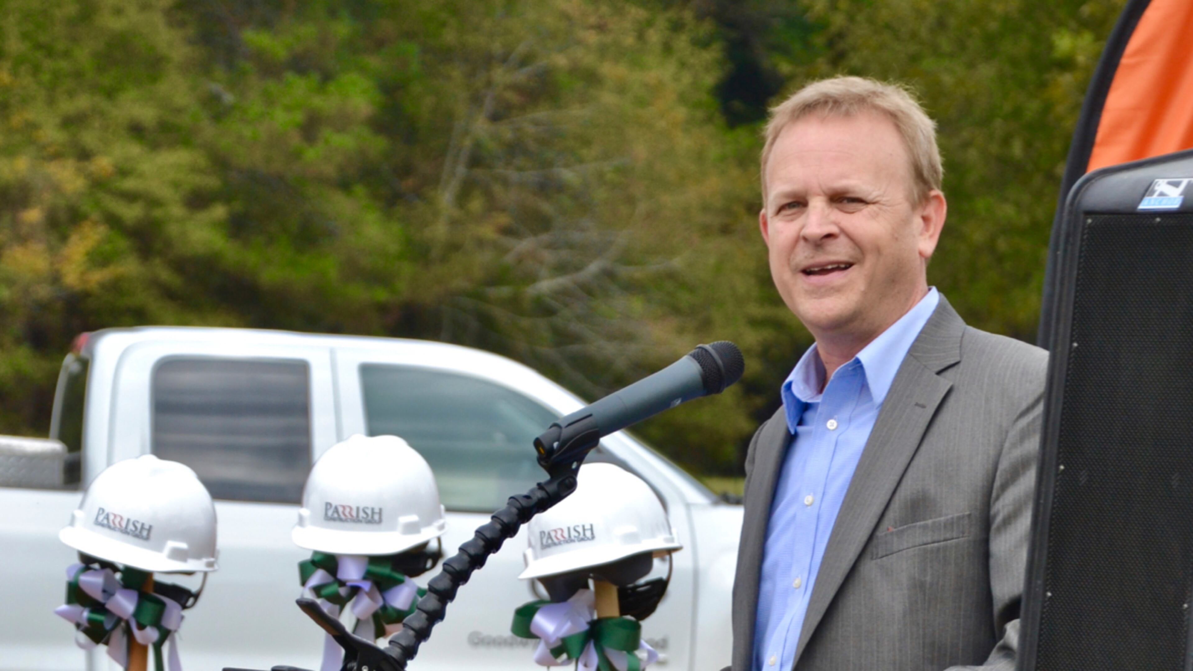 Tyrone Mayor Eric Dial said building a new golf cart path to replace one being closed by Peachtree City will be "impossible" to do by June. AJC file photo
