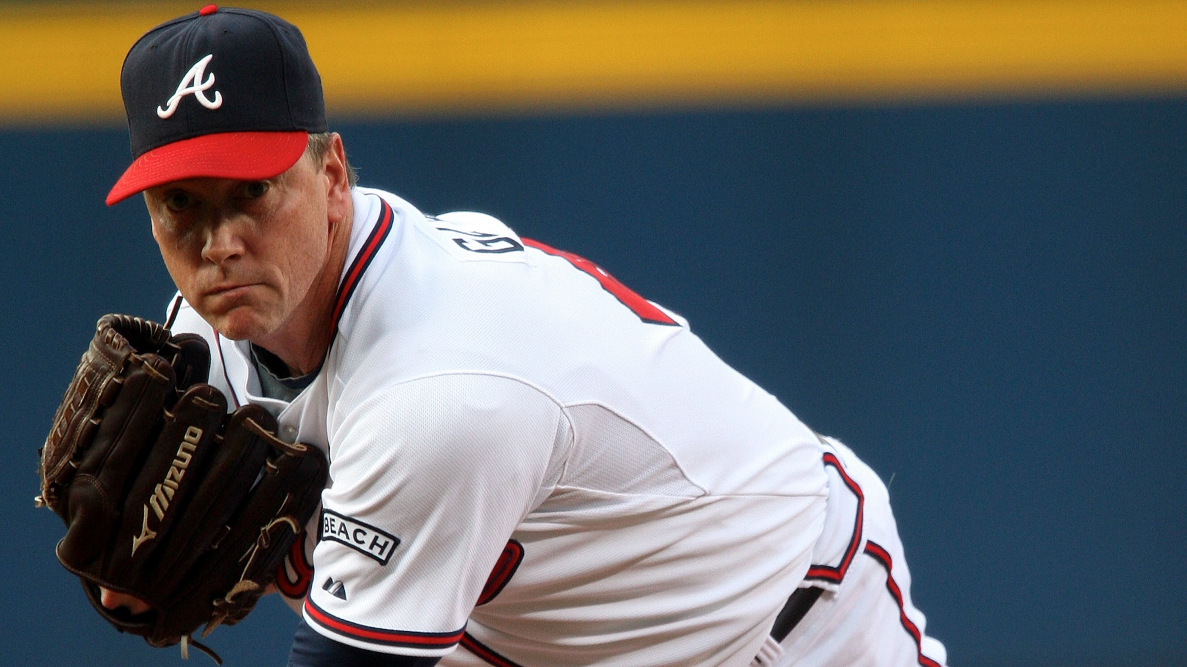 080814 -- ATLANTA, GA.: Braves pitcher Tom Glavine (cq) unloads a pitch during the first inning of Thursday night's 8/14/08 game against the Cubs at Turner Field. Glavine was making his return from the disabled list. BEN GRAY / bgray@ajc.com