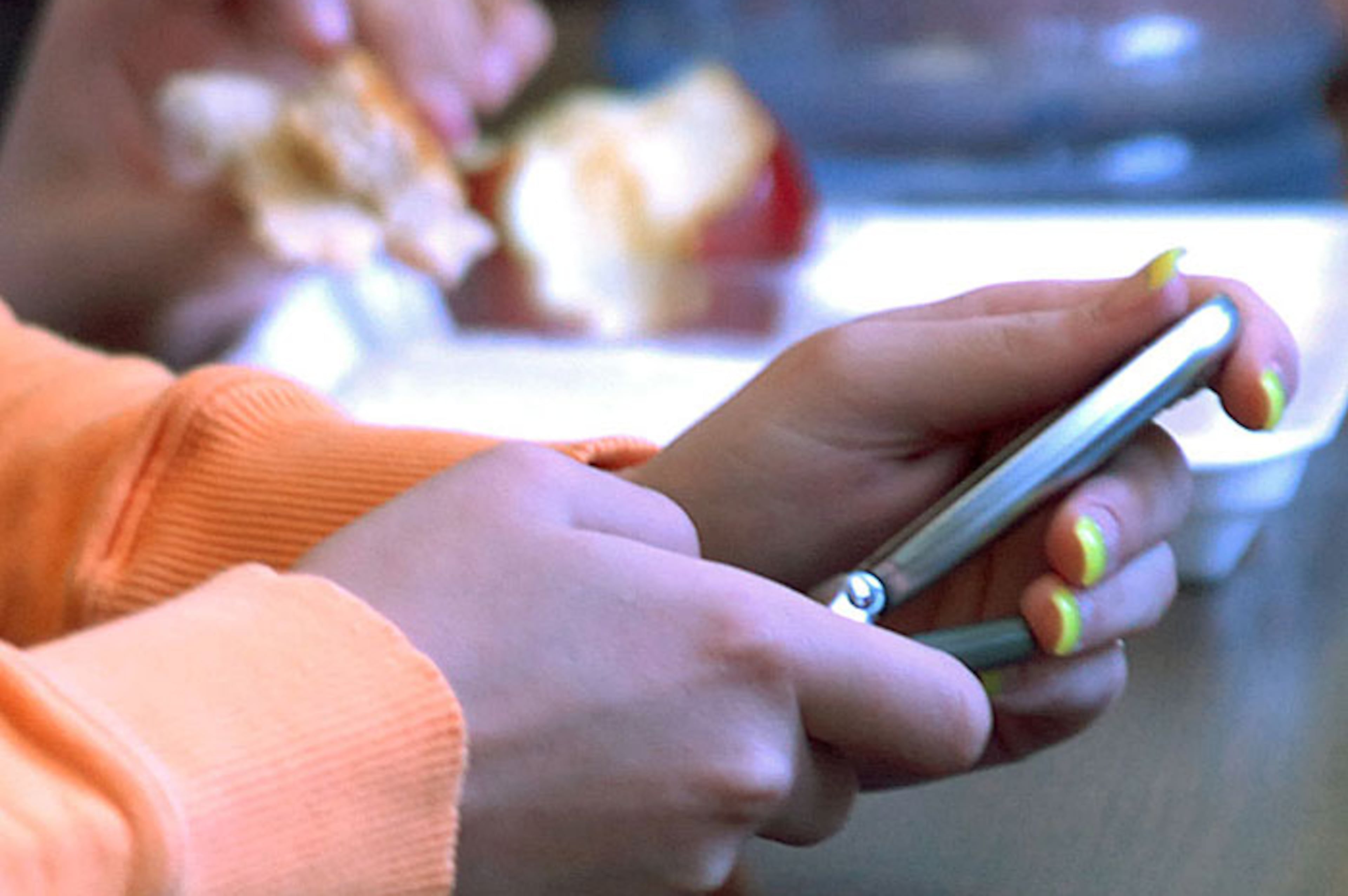 Cobb to encourage cellphone use in school