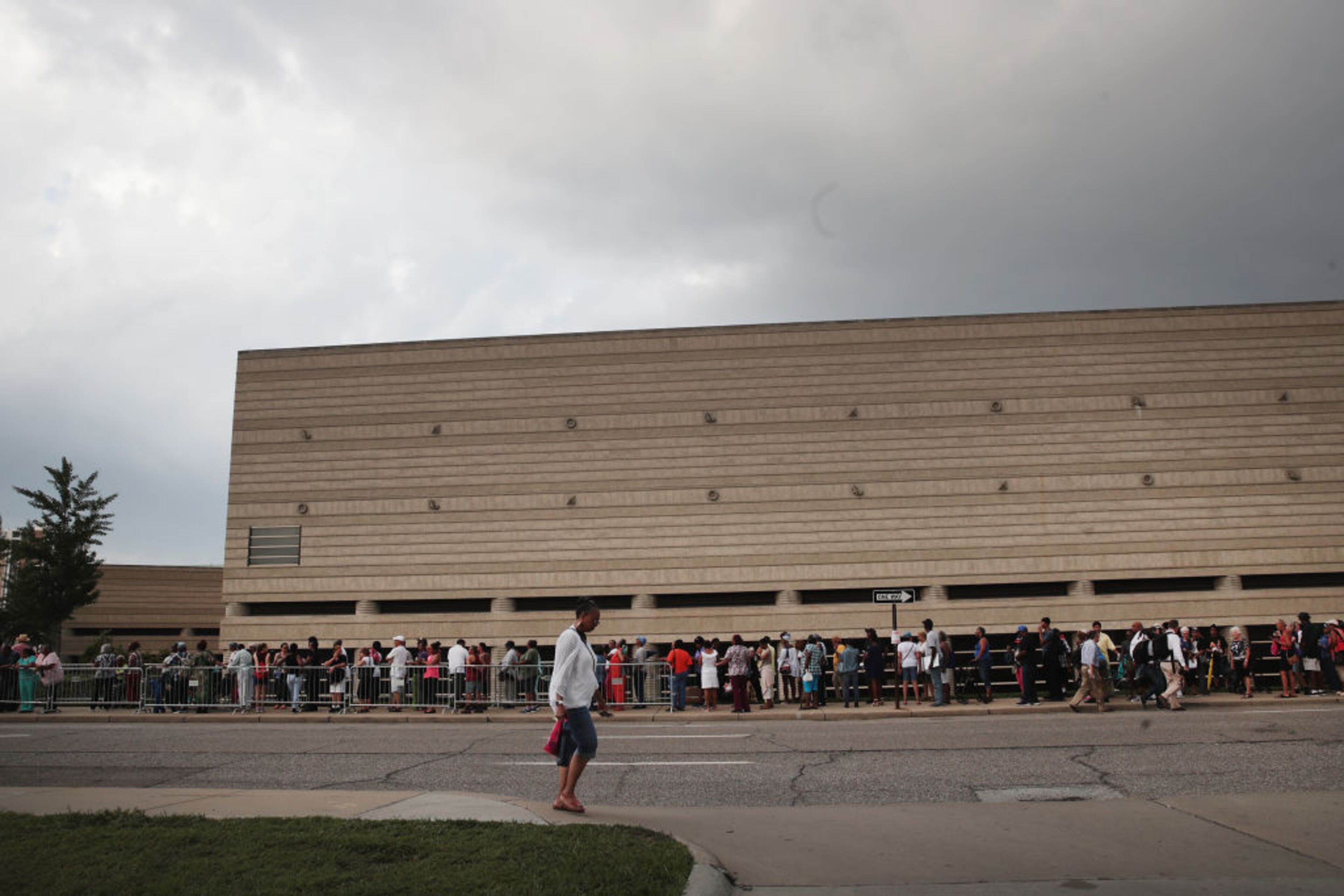 DETROIT, MI - AUGUST 28: Fans of Aretha Franklin attend a viewing for the soul music legend at the Charles H. Wright Museum of African-American History on August 28, 2018 in Detroit, Michigan. Franklin will lie in repose at the museum today and tomorrow for the public to pay their respects. Franklin's funeral will be held Friday at Greater Grace Temple. (Photo by Scott Olson/Getty Images)