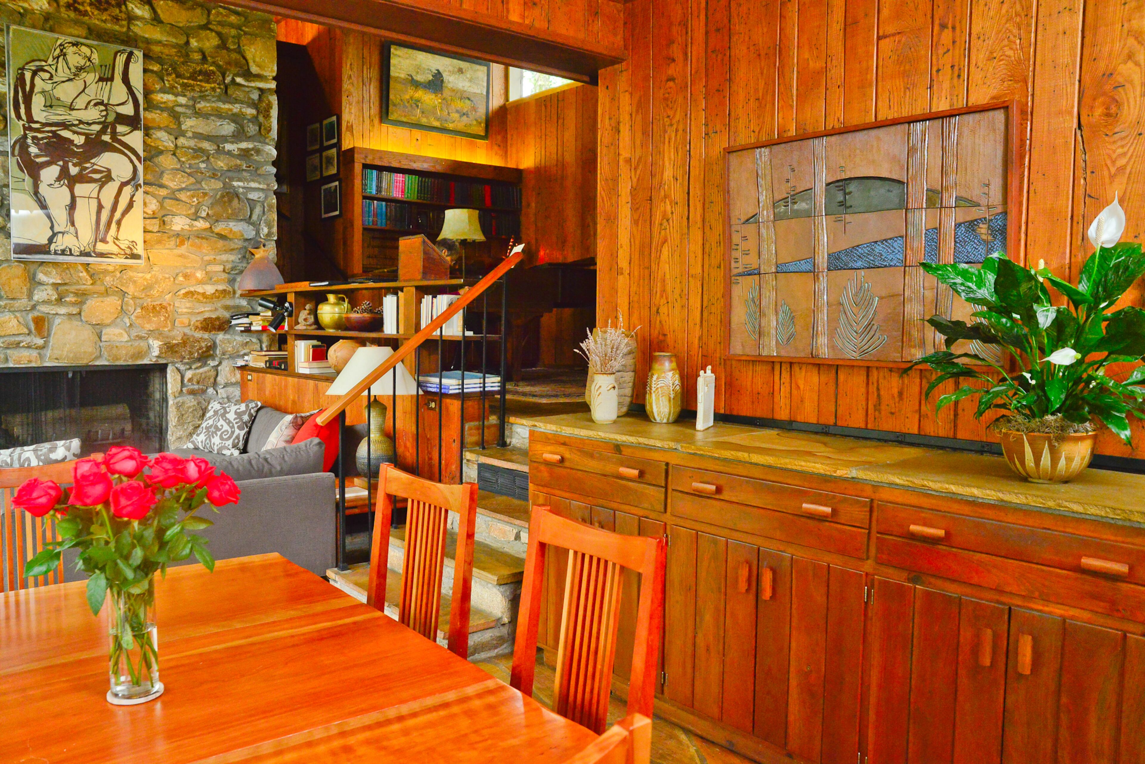 The dining room's placement met both Mary Emma and Dan McConaughey's needs when they built the Atlanta home in the late 1960s. She wanted a room separate from the kitchen; he wanted an area open to the living room