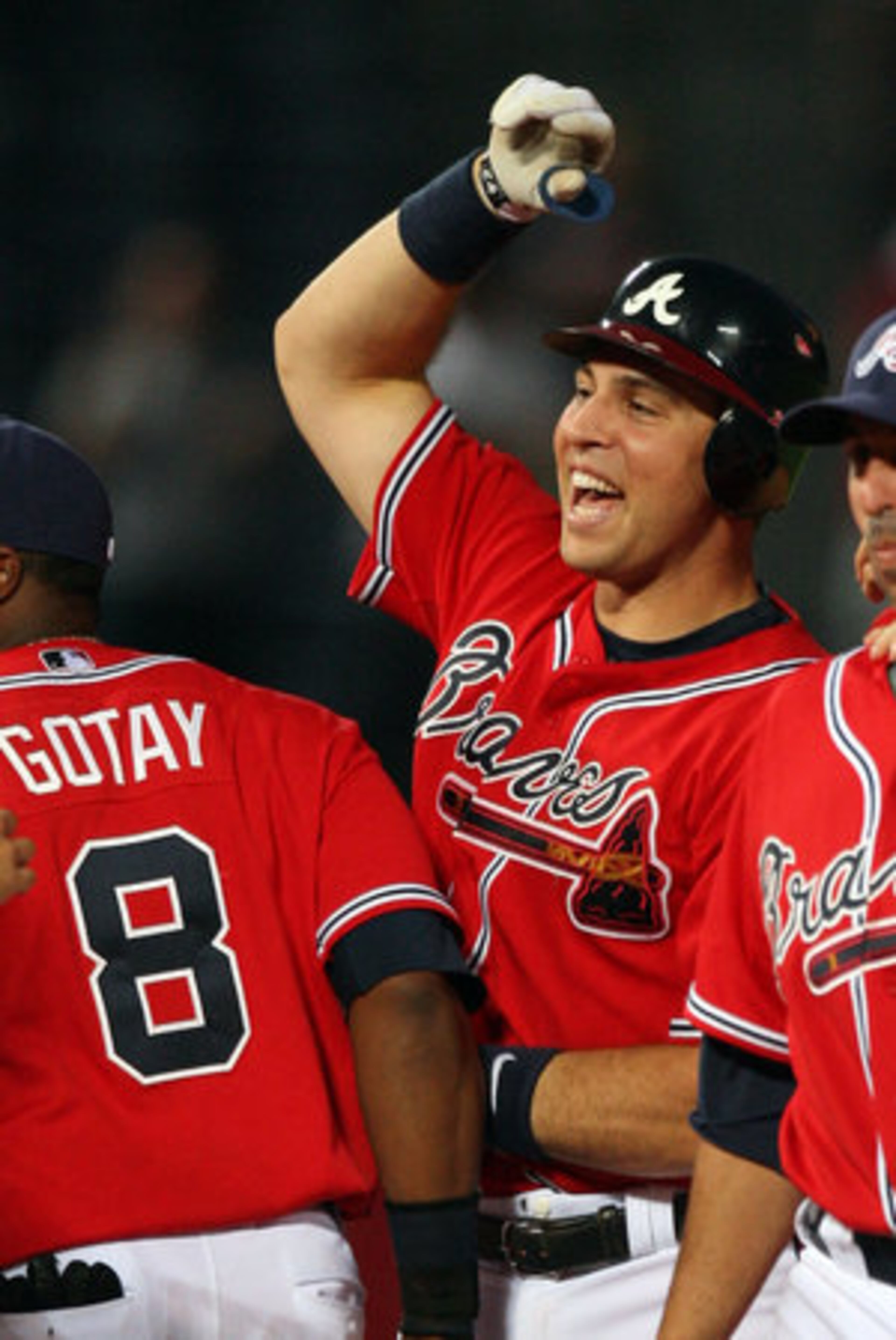 Mark Teixeira singled off the wall in left-center with the bases loaded in the 17th inning, giving the Atlanta Braves a 7-6 victory over the Houston Astros on Sunday.