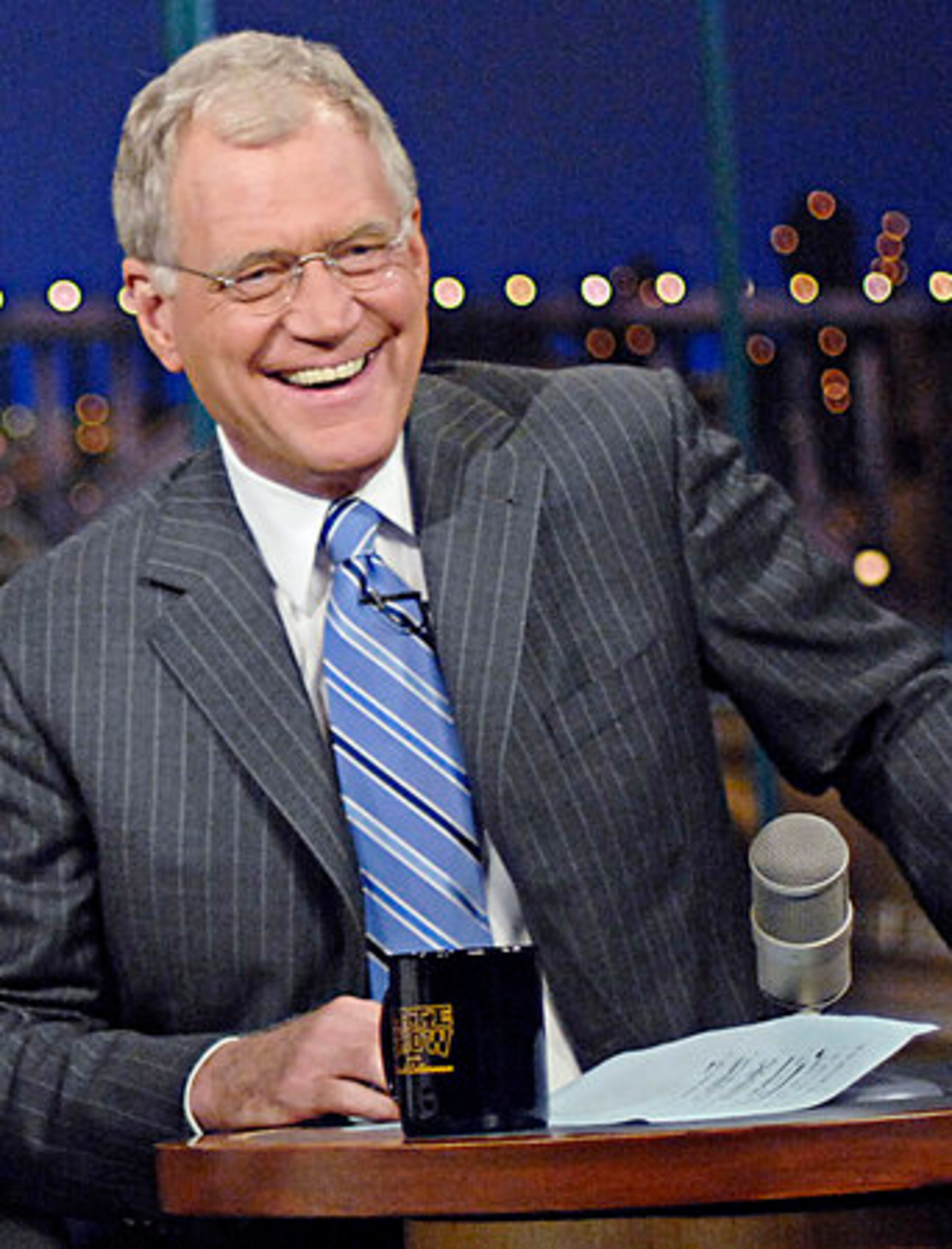 Politician Sarah Palin 'accepted' late night host David Letterman's 'apology' for an inappropriate joke about Palin's daughter. Letterman also later apologized to his wife and his viewers for having an affair with a young staffer.