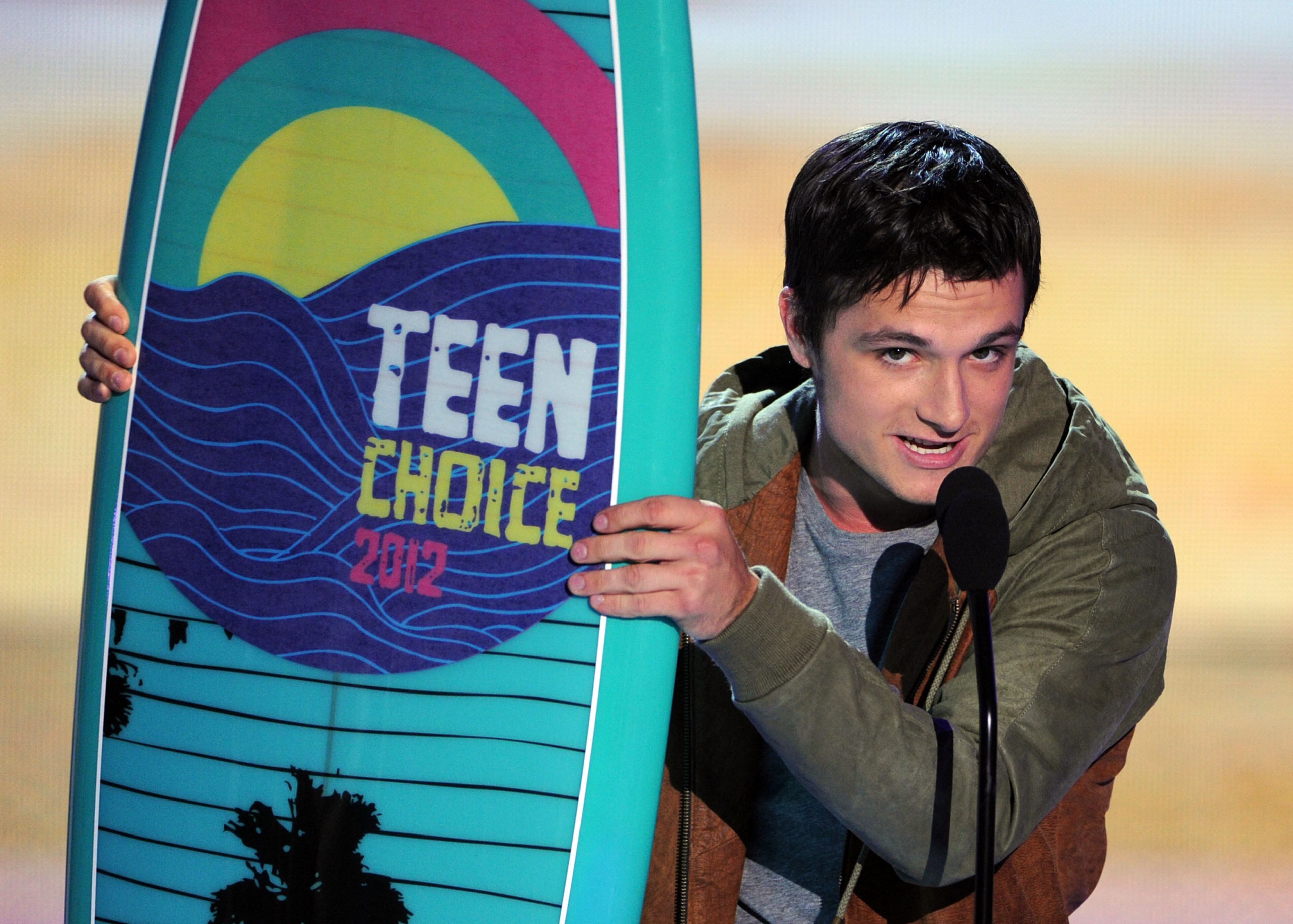 Oct. 12: "Journey to the Center of the Earth" actor Josh Hutcherson (pictured), 19; U.S. track star Marion Jones, 36; "X-Men" actor Hugh Jackman, 43; "24 Agent" actor Carlos Bernard, 49; Tokyo-born actor "Lost" actor Hiroyuki Sanada, 51.