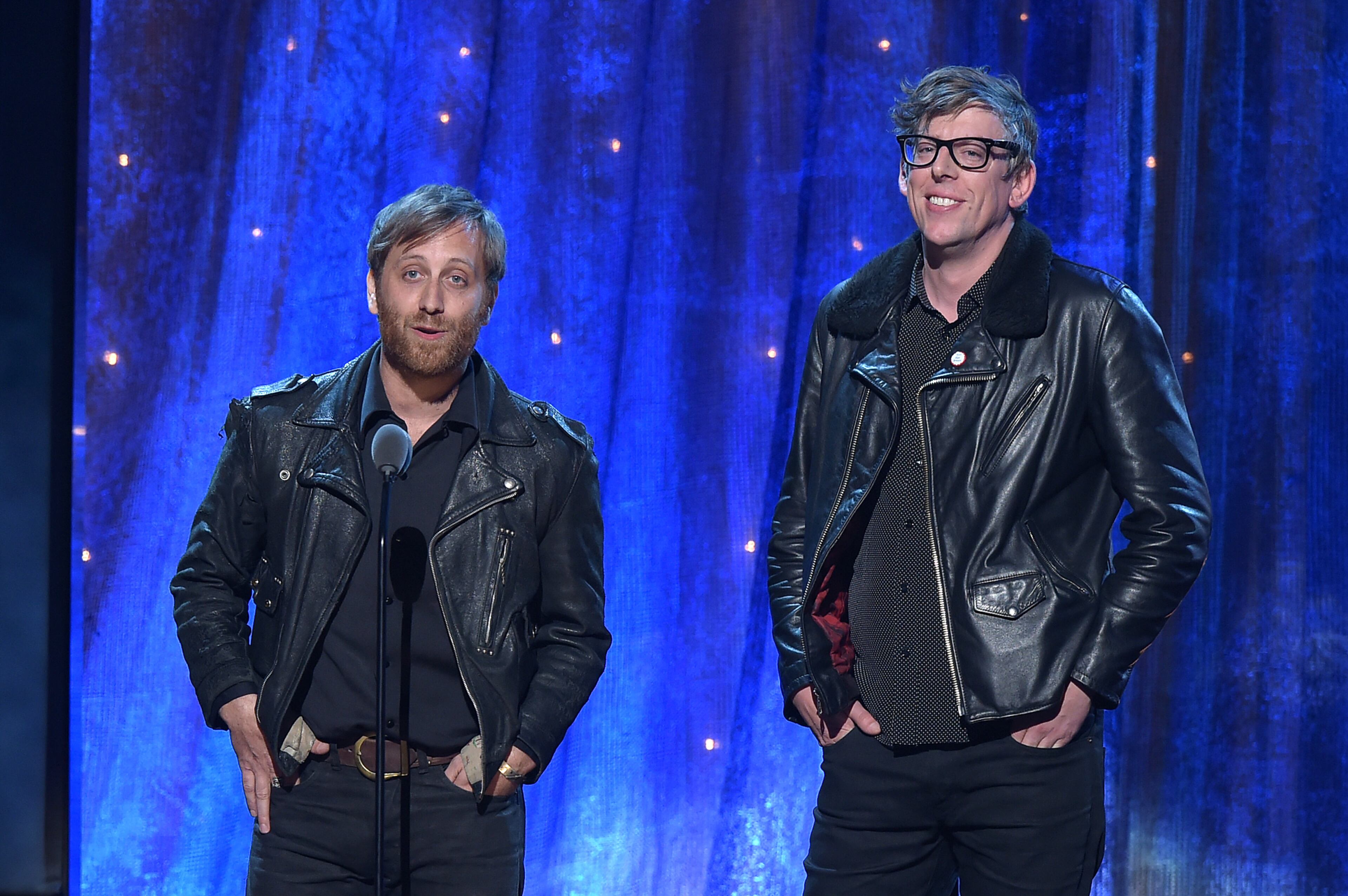 NEW YORK, NEW YORK - APRIL 08: Dan Aurerbach (L) and Patrick Carney of The Black Keys induct Steve Miller at the 31st Annual Rock And Roll Hall Of Fame Induction Ceremony at Barclays Center on April 8, 2016 in New York City. (Photo by Theo Wargo/Getty Images)