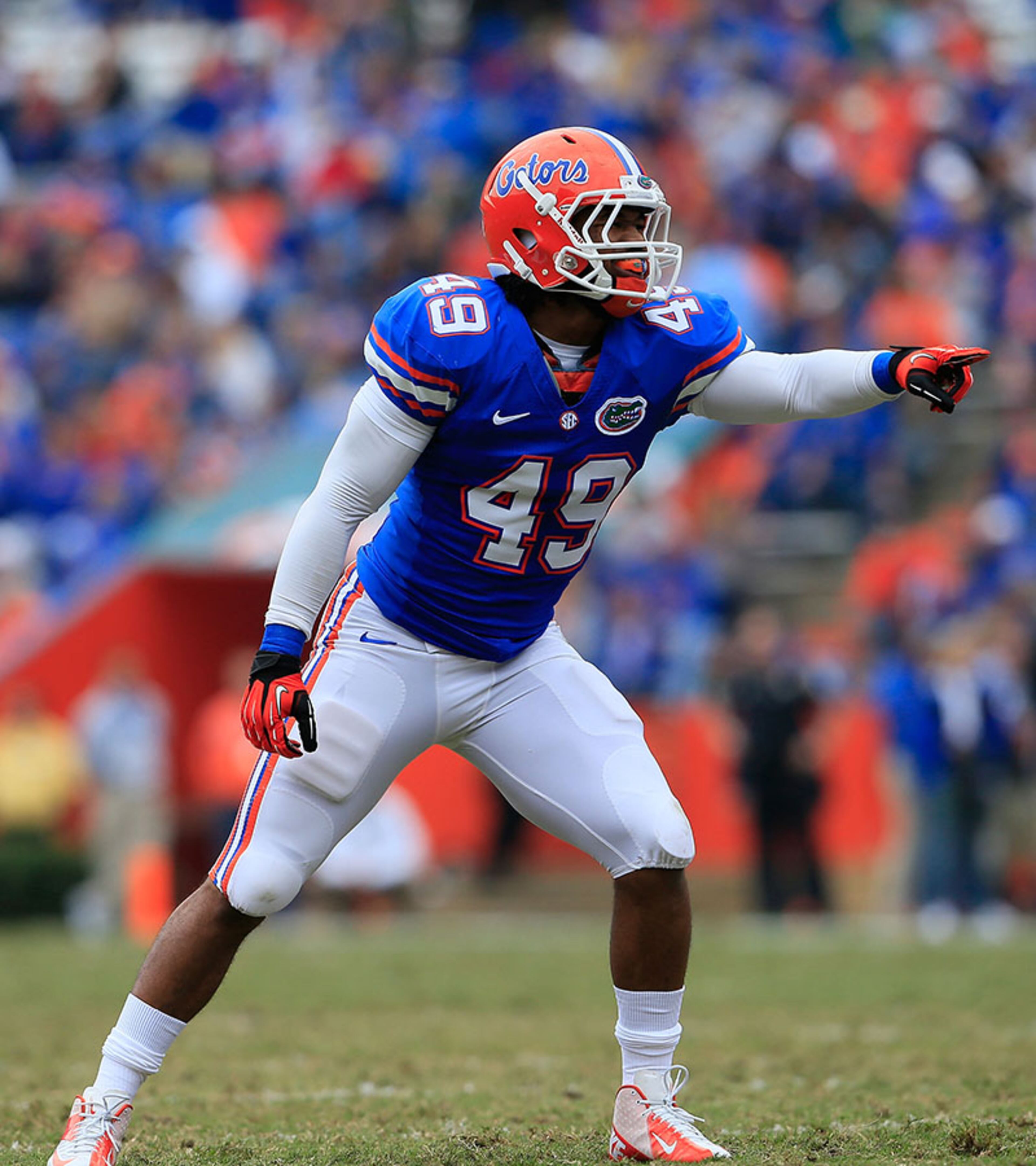 Florida linebacker Darrin Kitchens is questionable for Saturday's game with a shoulder injury.
