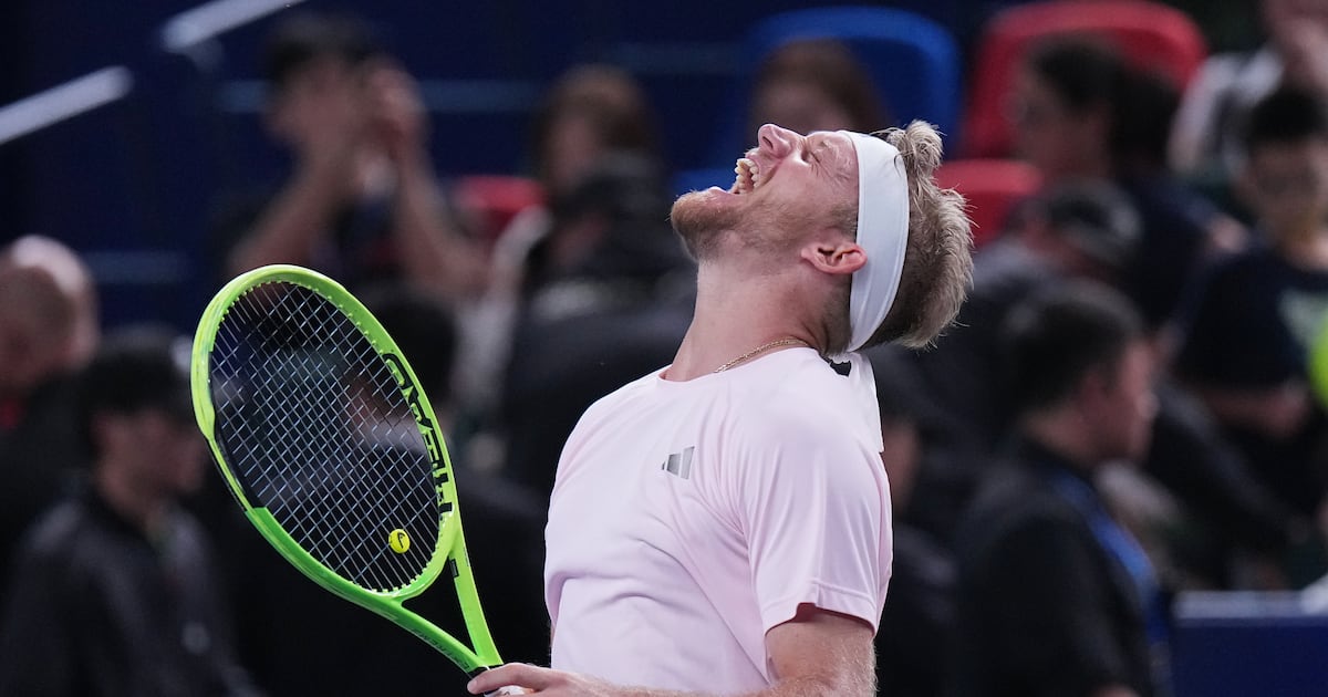 Alejandro Davidovich Fokina beats Rafael Jodar to win Shanghai Masters for his biggest career title