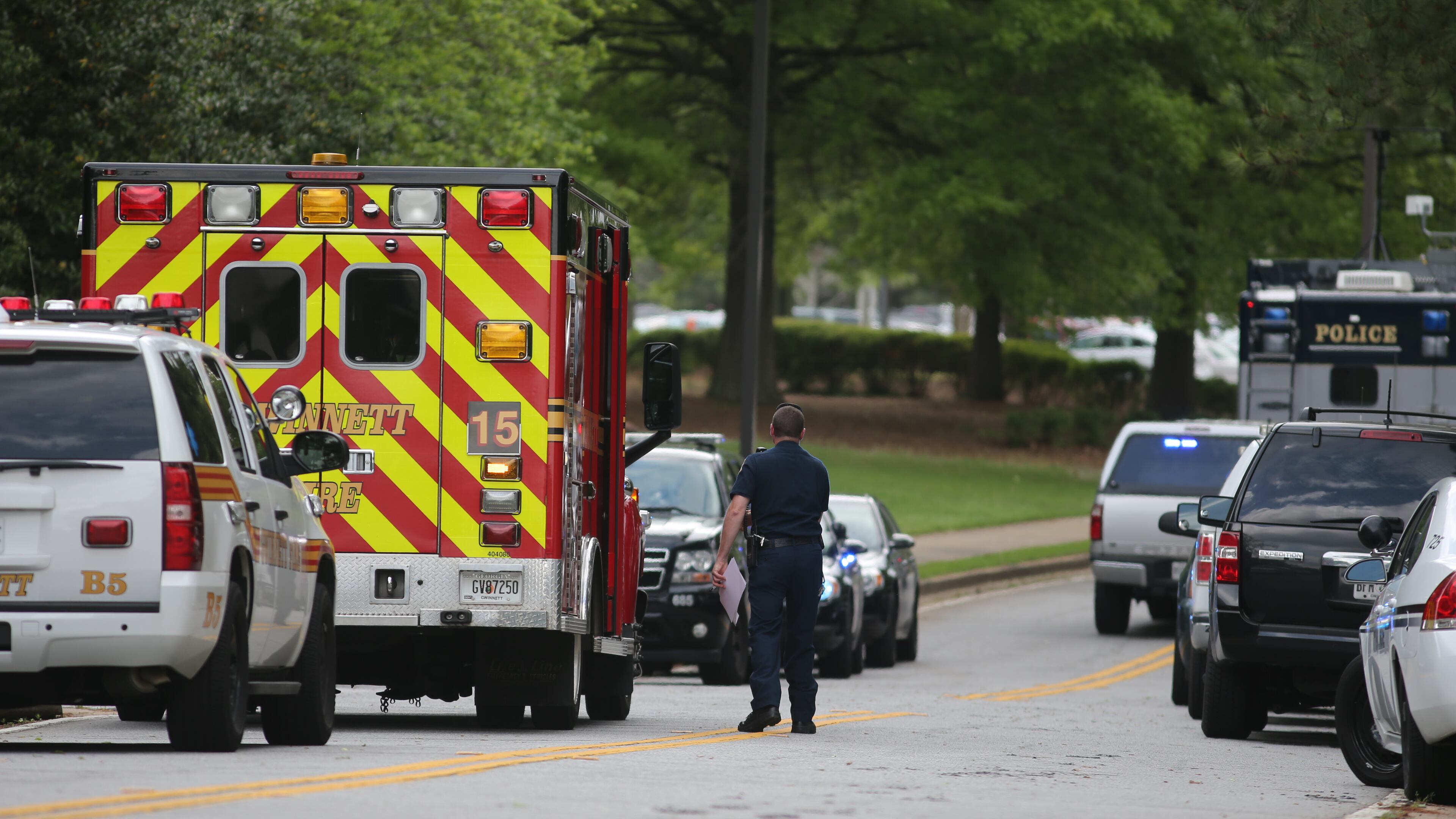 Authorities are on the scene of a lockdown at the Gwinnett County Justice and Administration Center on Monday. (BEN GRAY / BGRAY@AJC.COM)