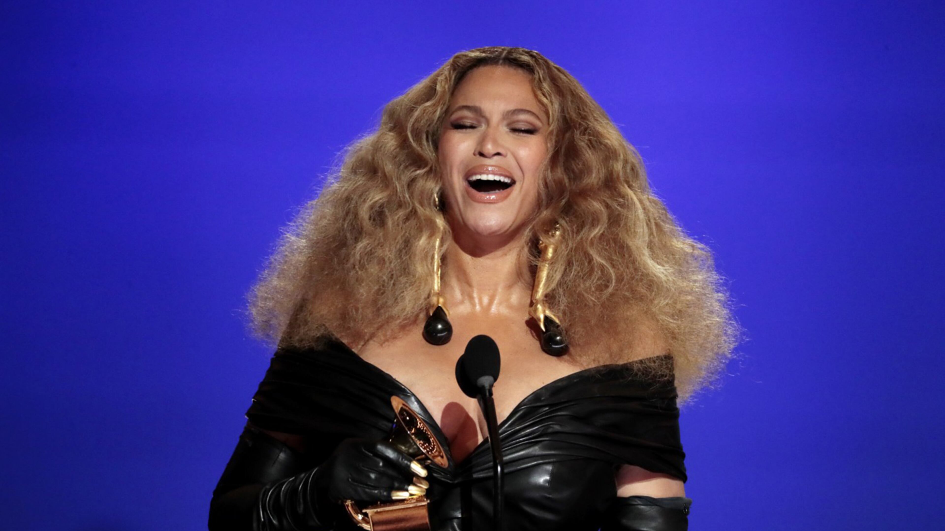 Beyonce accepts the award for Best R&B Performance at the 63rd Grammy Award outside Staples Center on March 14, 2021, in Los Angeles. (Robert Gauthier/Los Angeles Times/TNS)