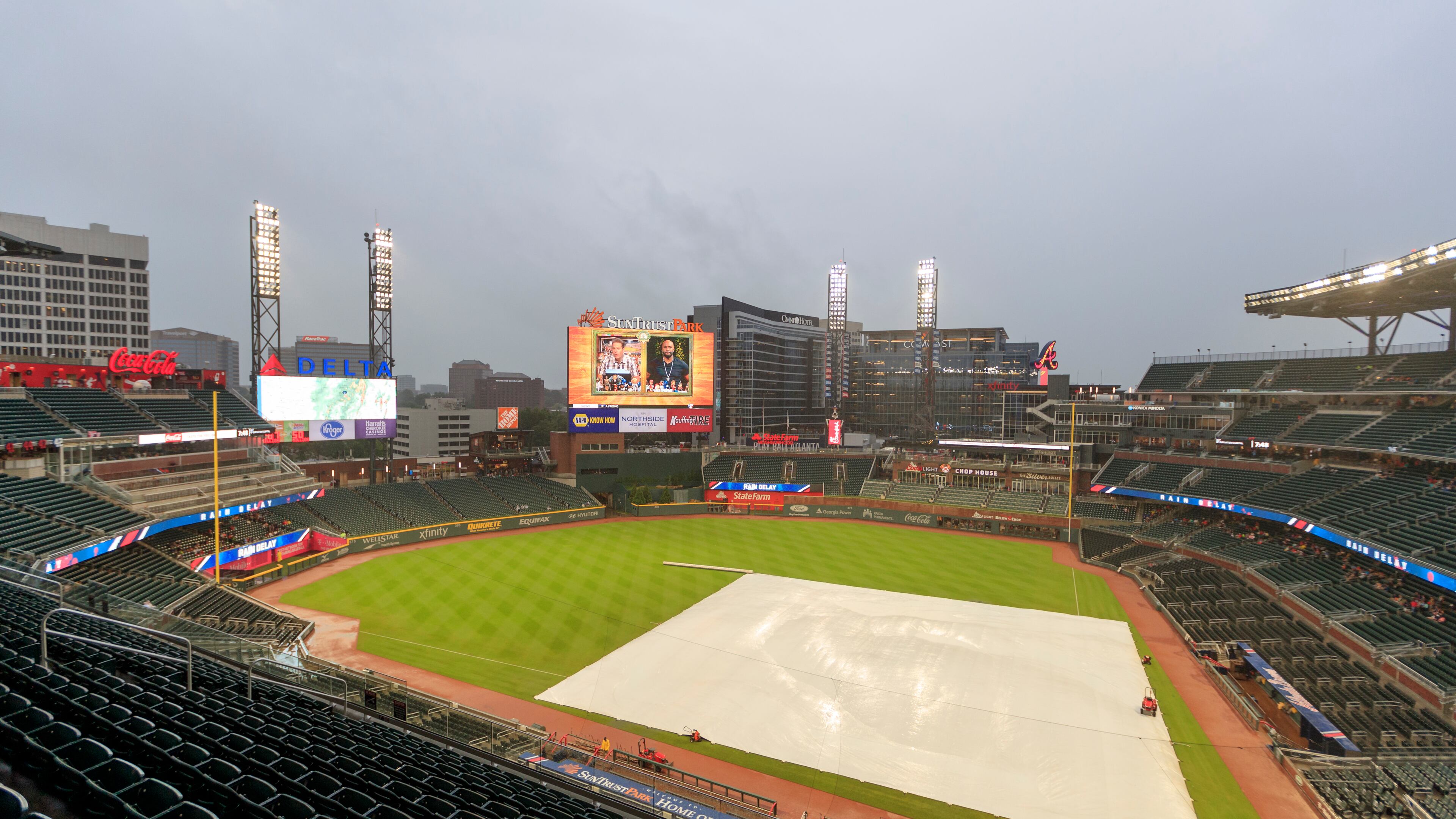 A rainy night at SunTrust Park.