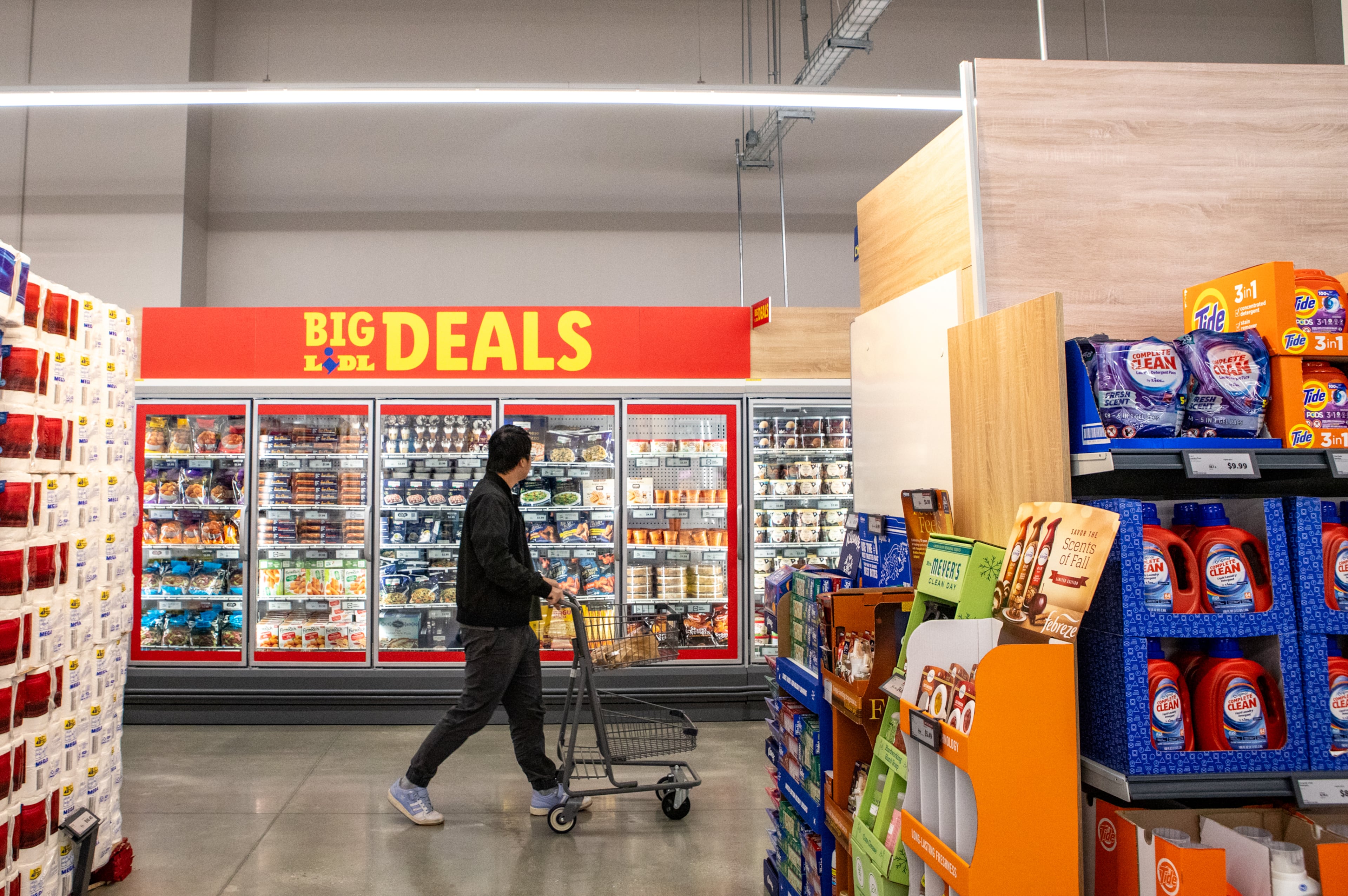 Lidl opens on Northside Drive