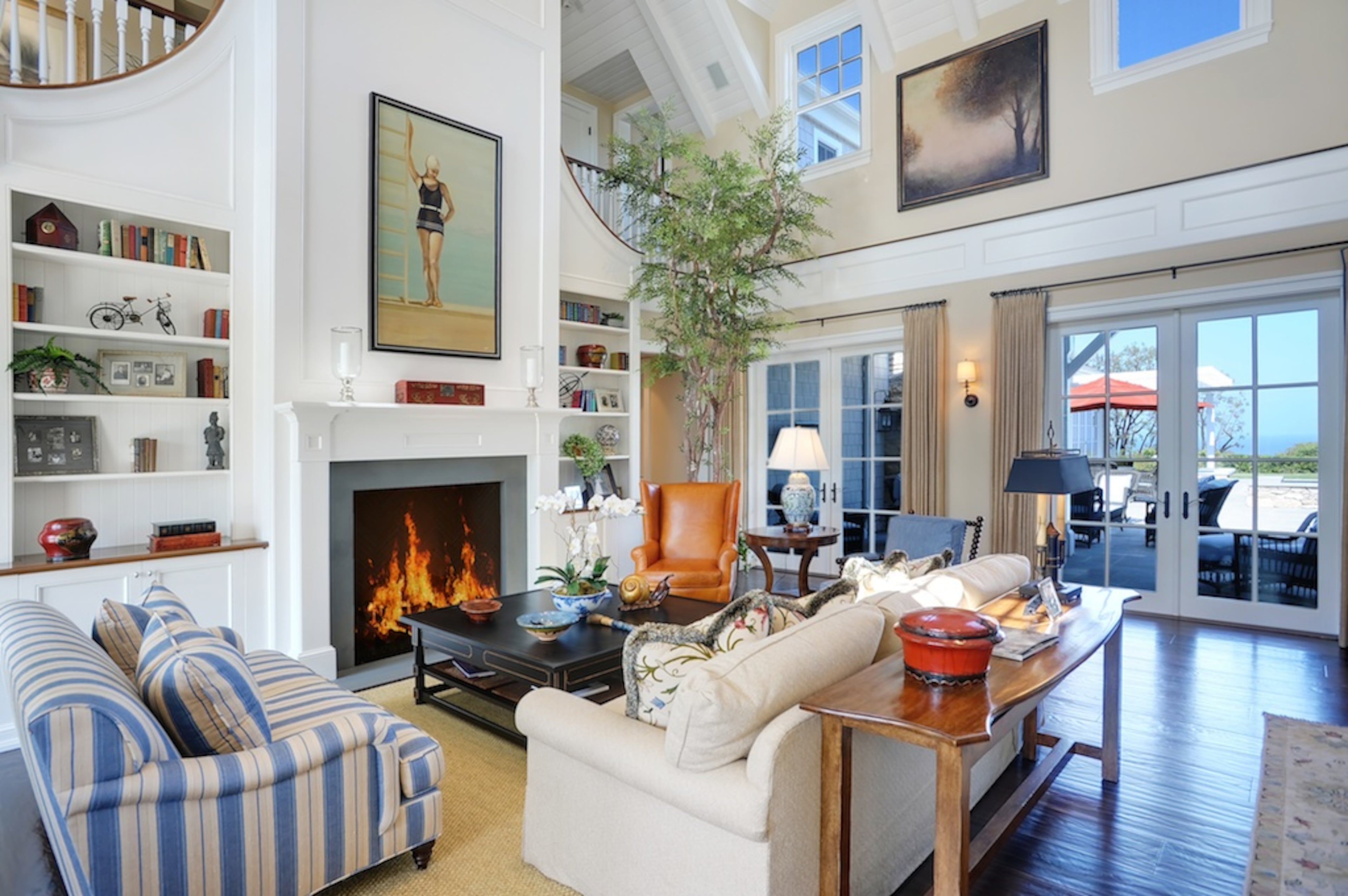 It looks like Howie Mandel wants to make a deal on his Mailbu mansion. The five-bedroom, 5 1/2-bathroom home includes an office, a theater, a gym, a pool and a guest house. The property also overlooks the Santa Monica Bay. For more information, visit http://www.toptenrealestatedeals.com/homes/weekly-ten-best-home-deals/2013/6-18-2013/.