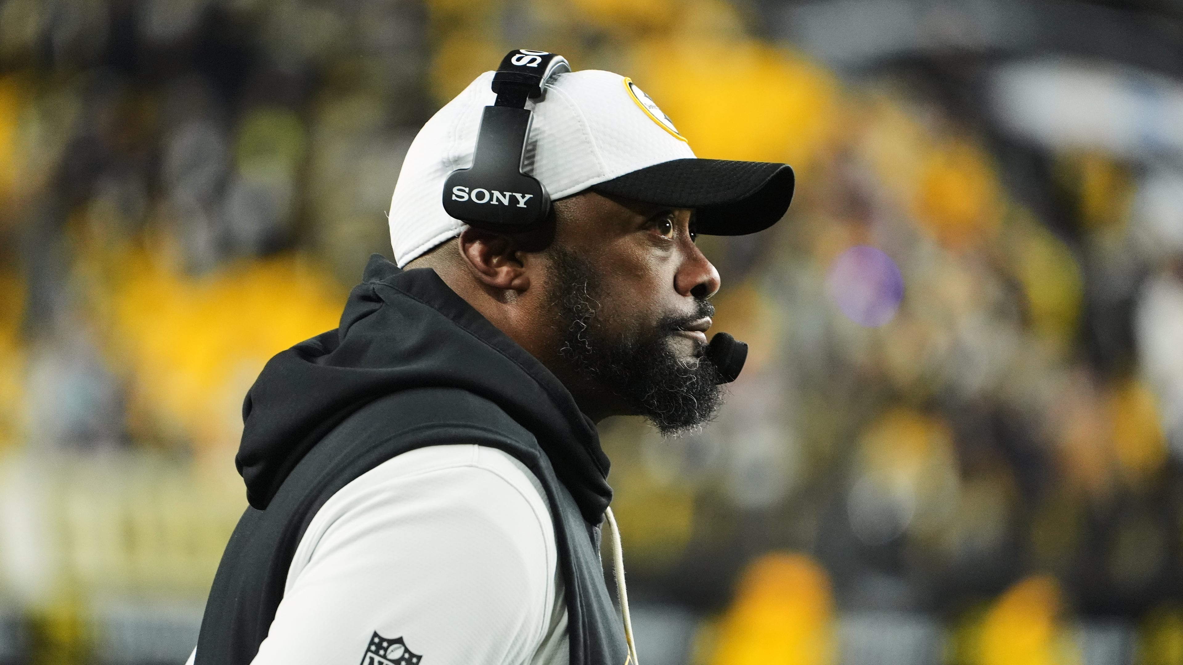 Pittsburgh Steelers head coach Mike Tomlin reacts after a Houston Texans touchdown during the second half of NFL wild-card playoff football game, Monday, Jan. 12, 2026, in Pittsburgh. (AP Photo/Gene J. Puskar)