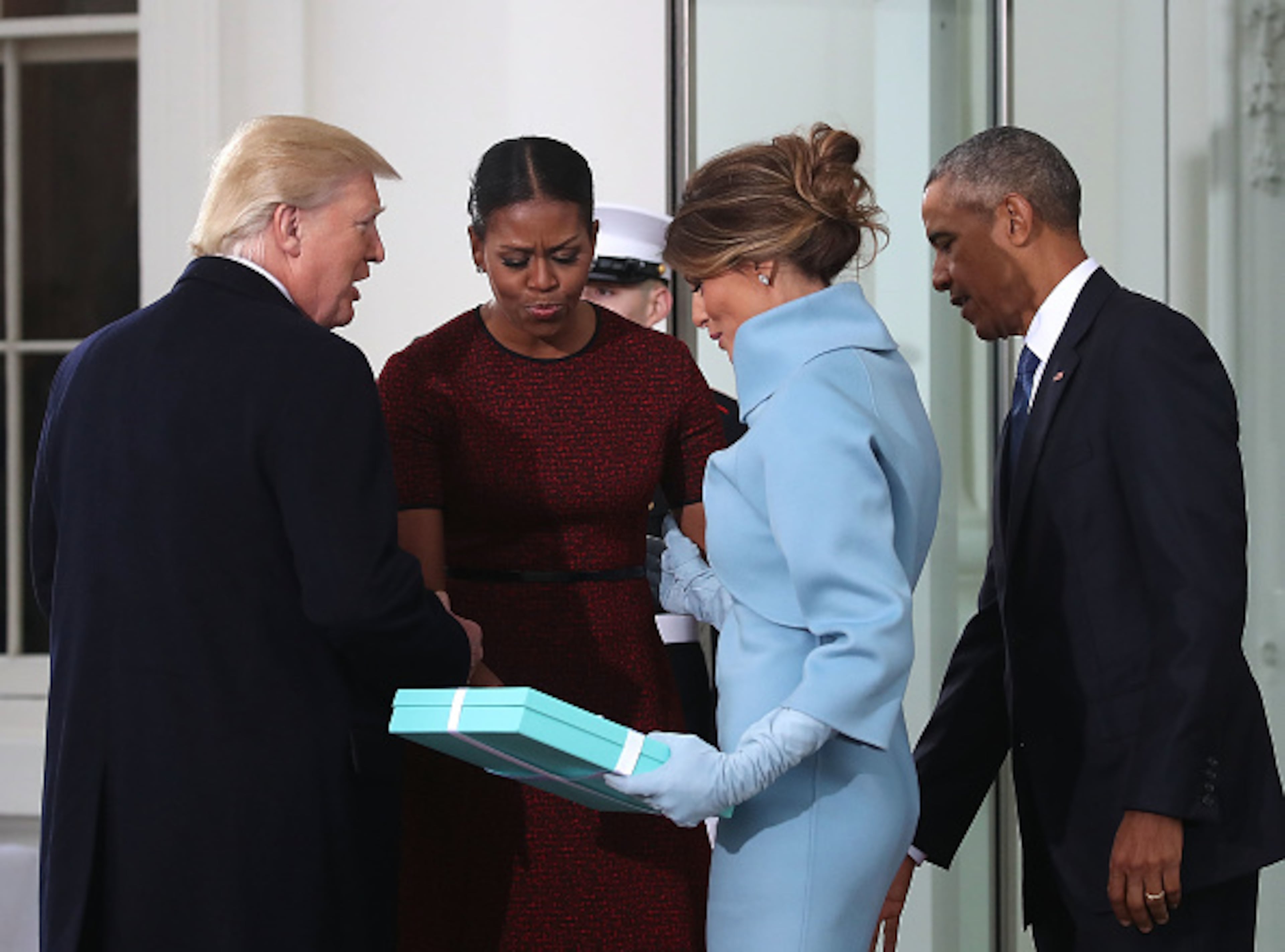 WASHINGTON, DC - JANUARY 20: President-elect Donald Trump (L),and his wife Melania Trump (2ndR), are greeted by President Barack Obama and his wife first lady Michelle Obama, upon arriving at the White House on January 20, 2017 in Washington, DC. Later in the morning President-elect Trump will be sworn in as the nation's 45th president during an inaugural ceremony at the U.S. Capitol. (Photo by Mark Wilson/Getty Images)