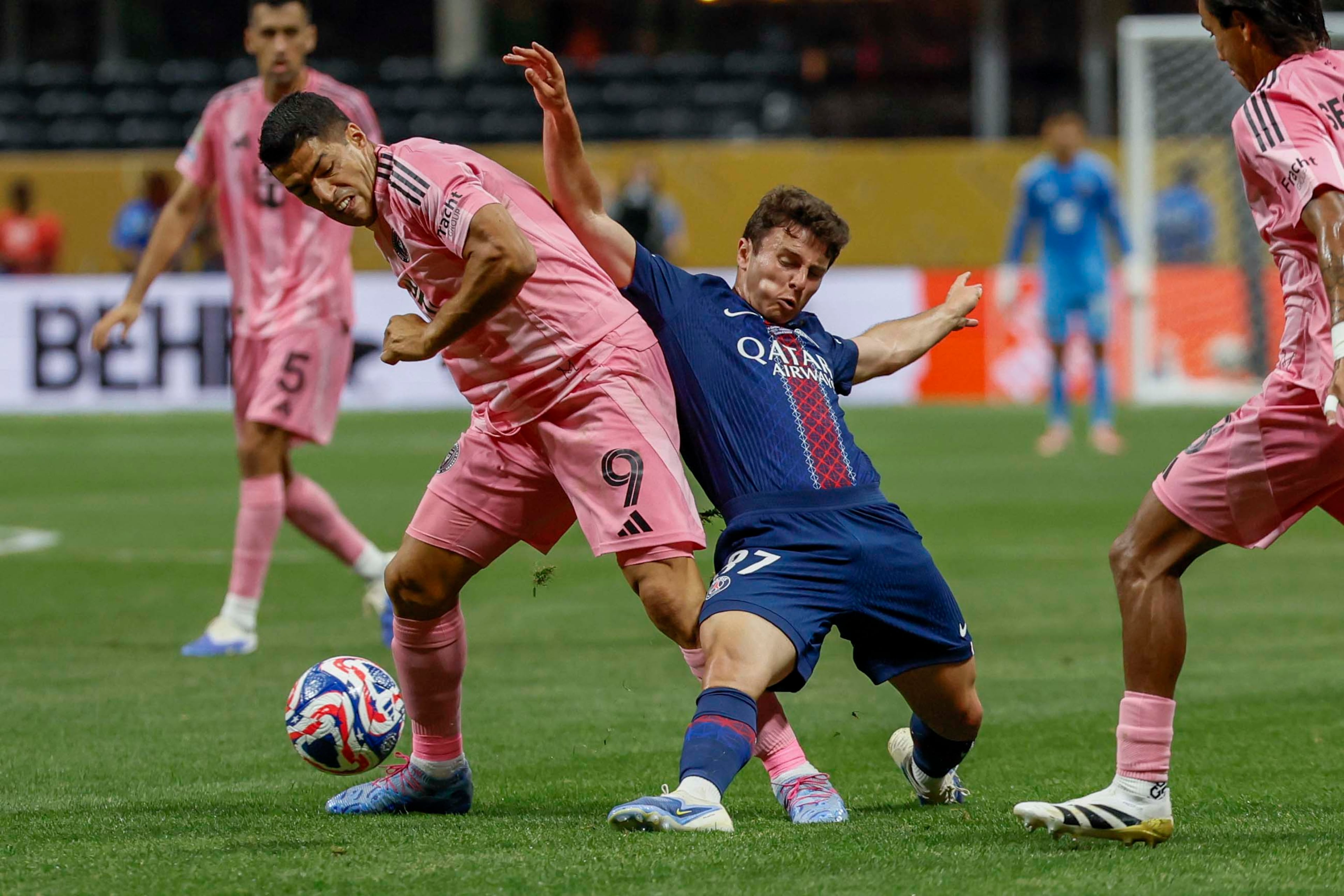 Inter Miami forward Luis Suárez (9) battles for the ball against Paris Saint-Germain midfielder João Neves (87) during the Club World Cup round of 16 soccer match between Paris Saint-Germain FC and Inter Miami in Atlanta, Georgia, on Sunday, June 29, 2025.
(Miguel Martinez/ AJC)