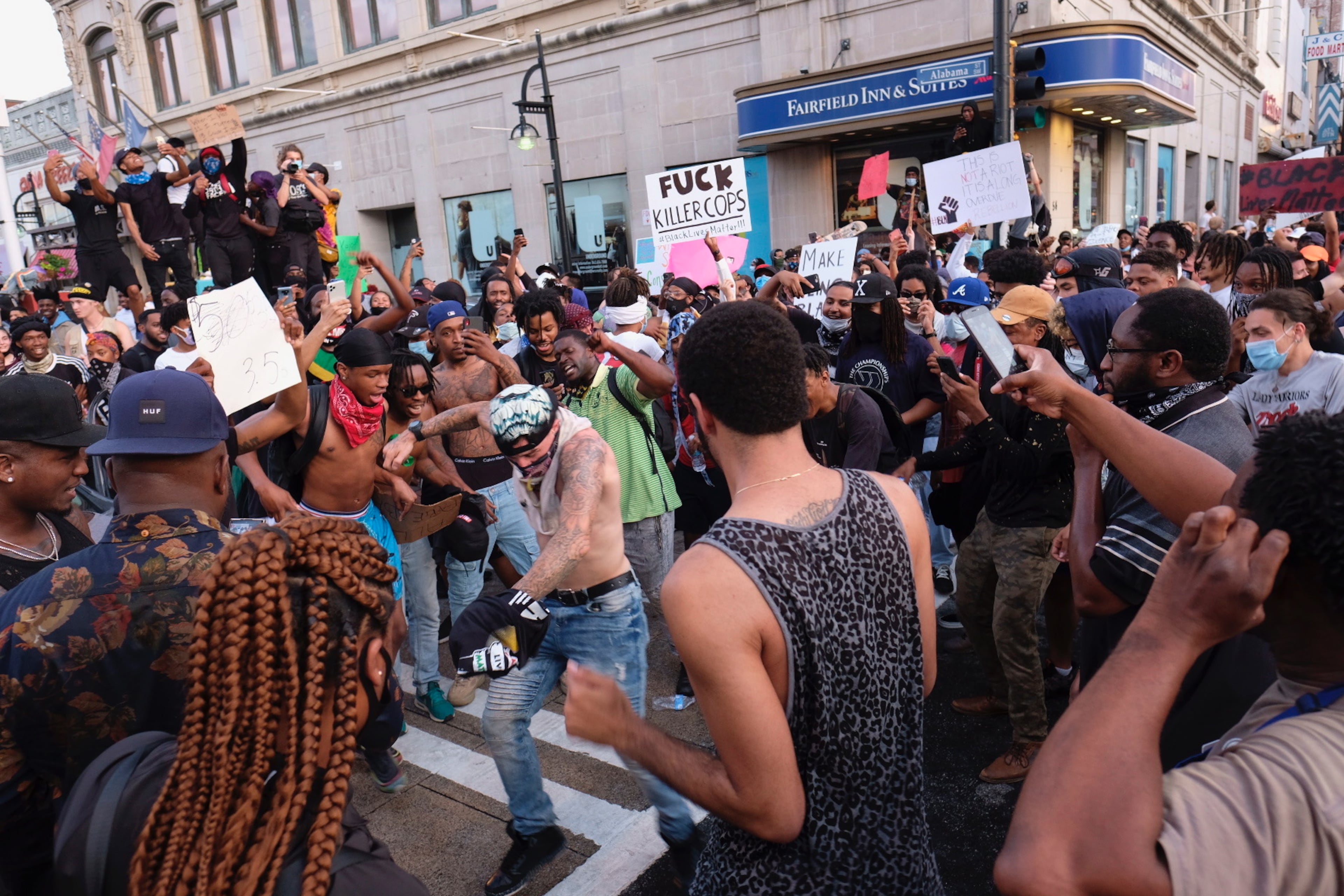 June 2, 2020 - Atlanta - Protestors in downtown Atlanta as protests continued for a fourth day. Protests over the death of George Floyd in Minneapolis police custody continued around the United States, as his case renewed anger about others involving African Americans, police and race relations. Ben Gray for the Atlanta Journal Constitution