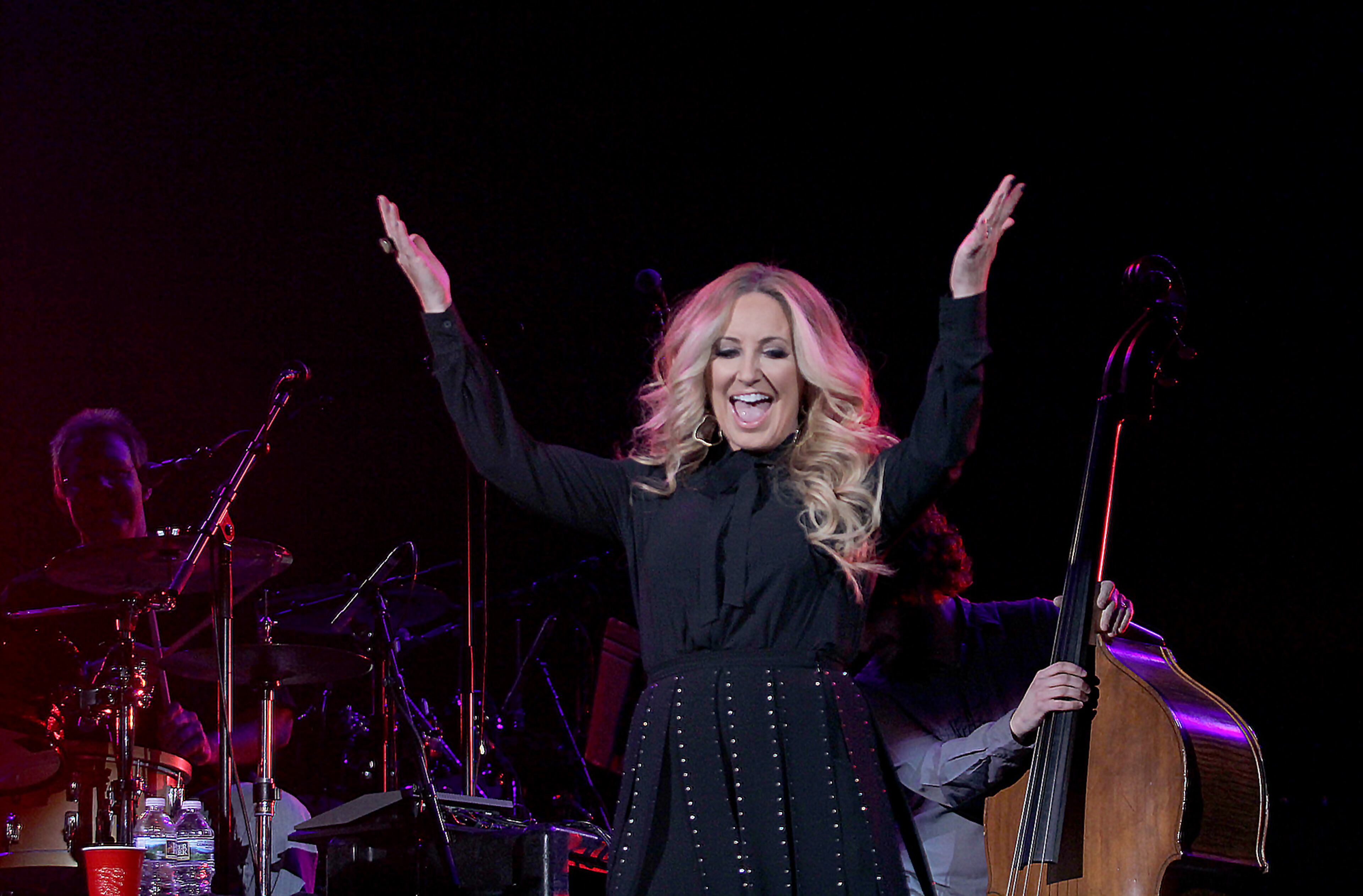 January 28, 2017 - DULUTH -- Multiplatinum, award-winning and favorite duet partner of Alan Jackson, Lee Ann Womack greets an enthusiastic crowd at the Infinite Energy Center in Duluth on Saturday, January 28, 2017. (Akili-Casundria Ramsess/Special to the AJC)