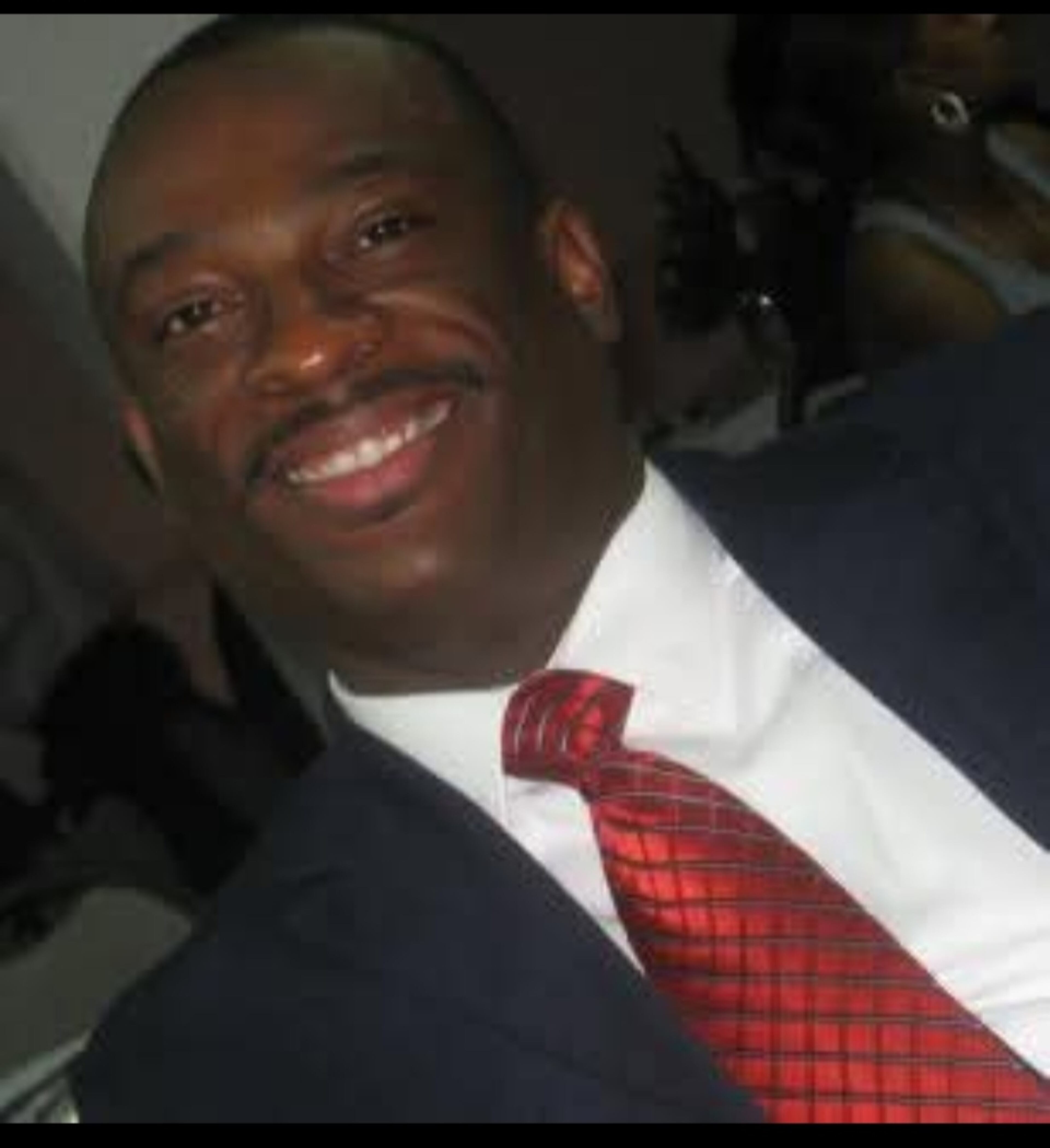 Marvin Hester volunteers with the Atlanta Regional Commission’s One2One Telephone Reassurance Program. (Contributed)
