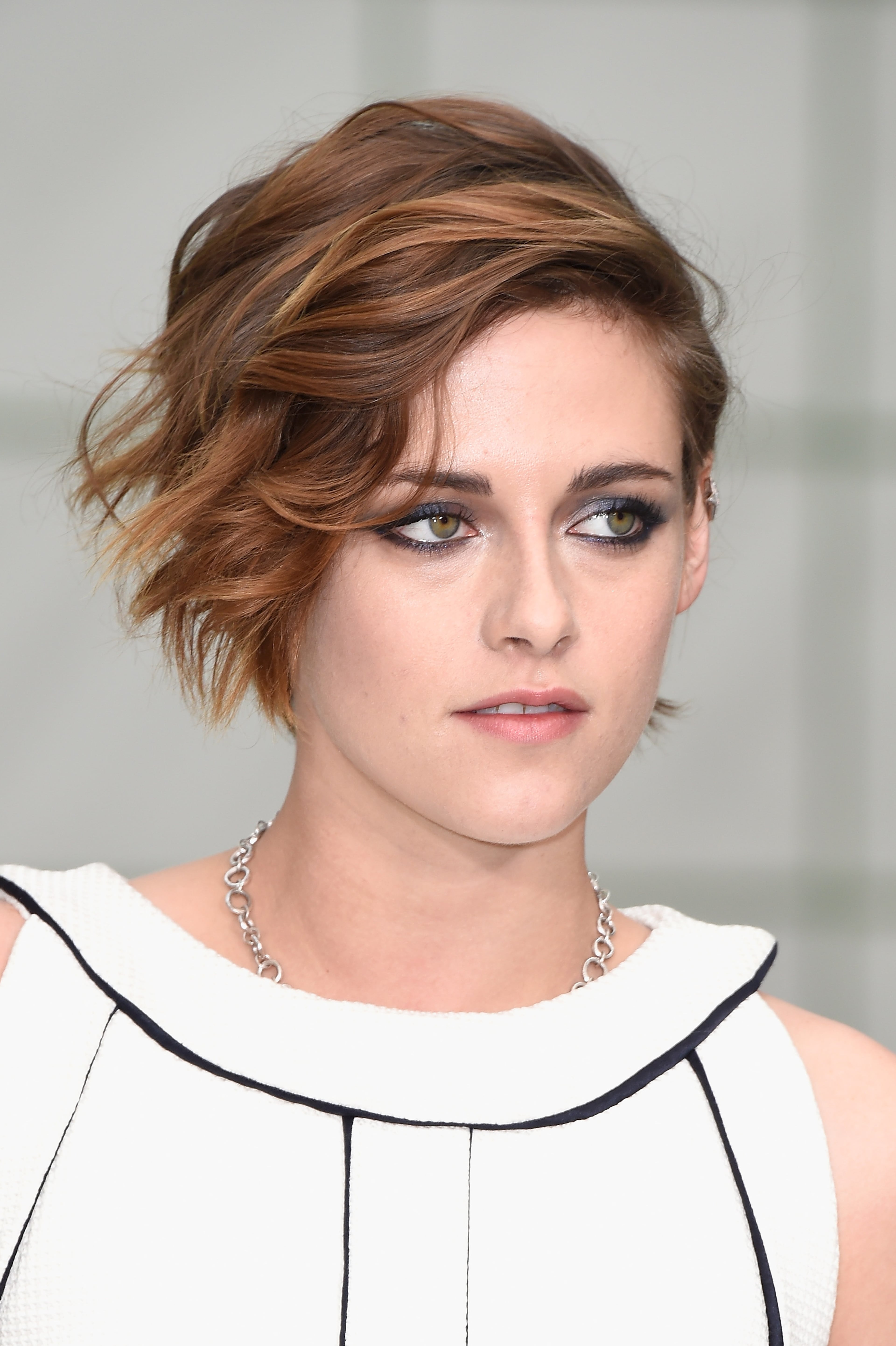 PARIS, FRANCE - JANUARY 27: Kristen Stewart attends the Chanel show as part of Paris Fashion Week Haute Couture Spring/Summer 2015 on January 27, 2015 in Paris, France. (Photo by Pascal Le Segretain/Getty Images)