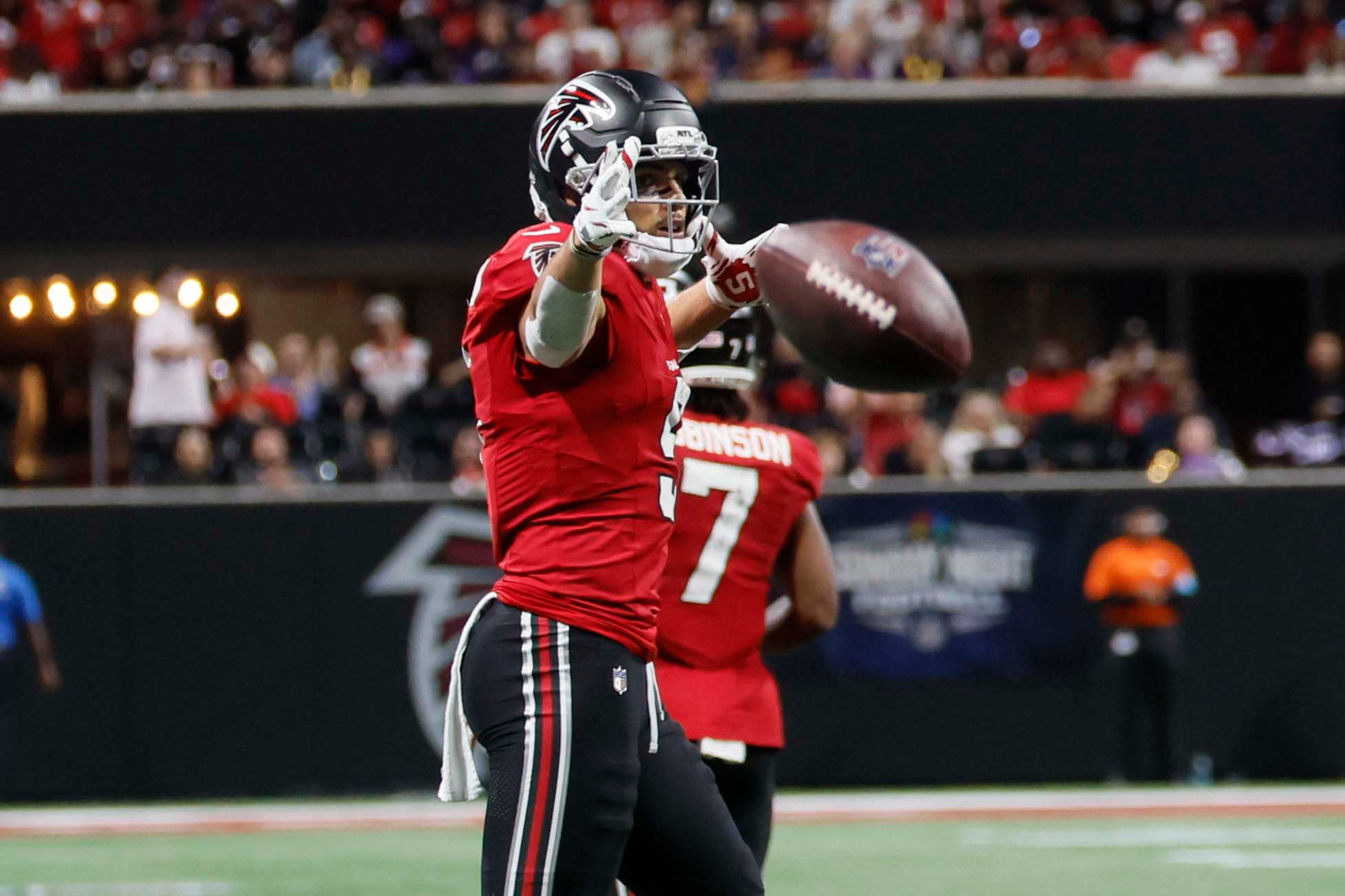 Atlanta Falcons wide receiver Drake London (5) reacts after a first down in the second half of a football game against the Baltimore Ravens at Mercedes-Benz Stadium in Atlanta, GA, Sunday, Oct. 11, 2026.
(Miguel Martinez/AJC)
