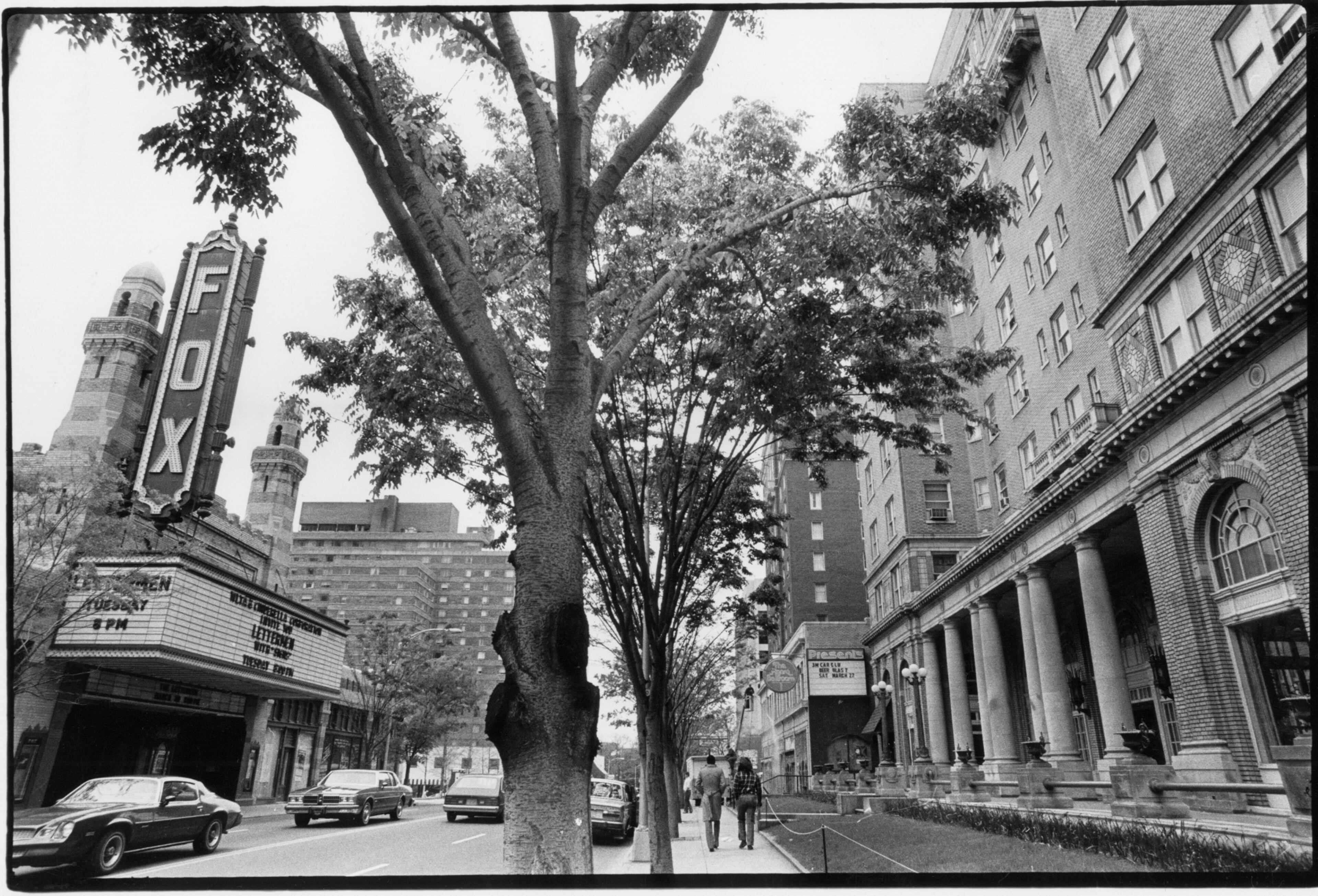 Looking north on Peachtree Street from Ponce de Leon Avenue with Fox Theater on the left and the Georgian Terrace Hotel on the right. (NICK ARROYO/AJC staff) 1982