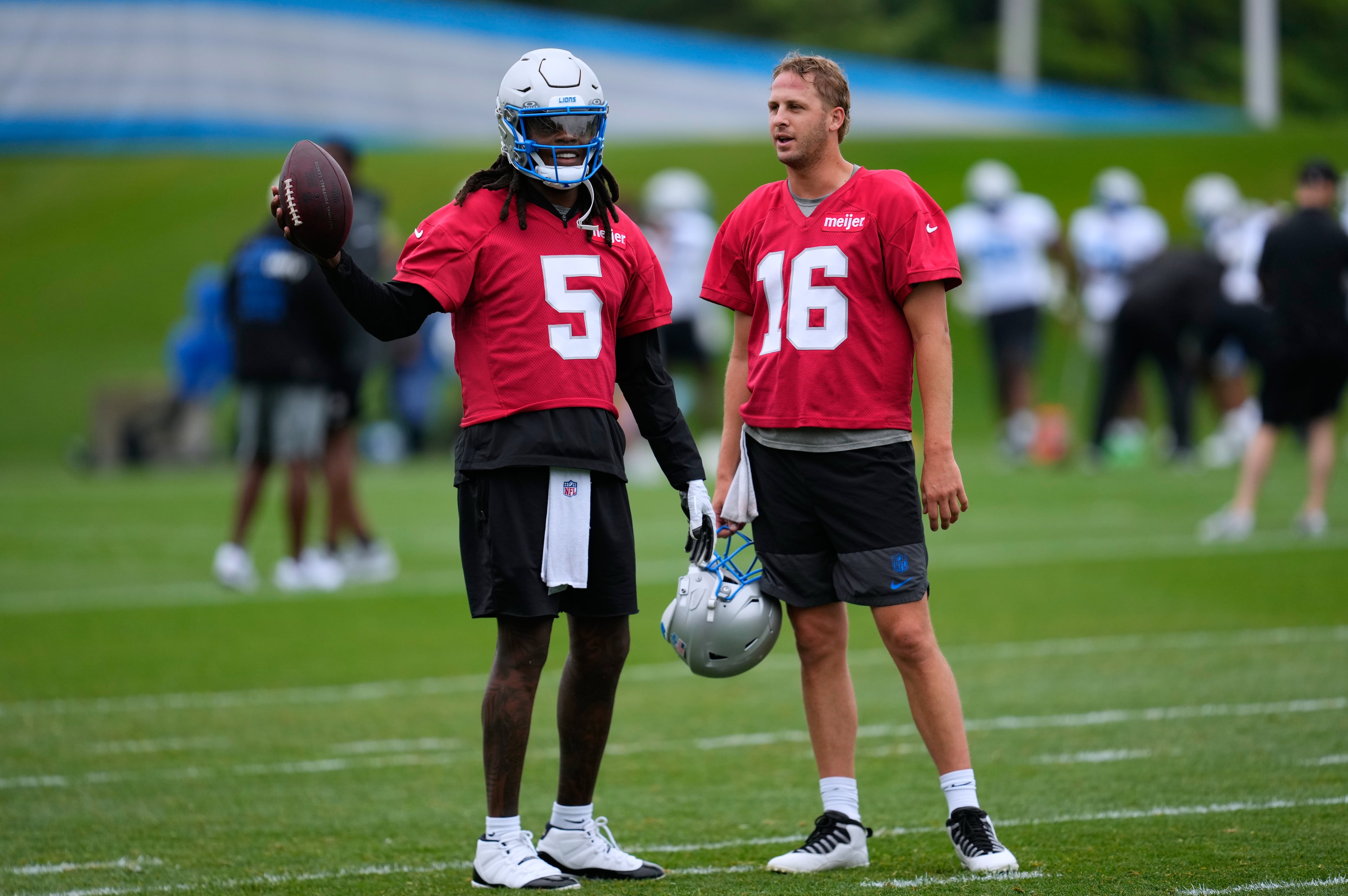 Lions Camp Football