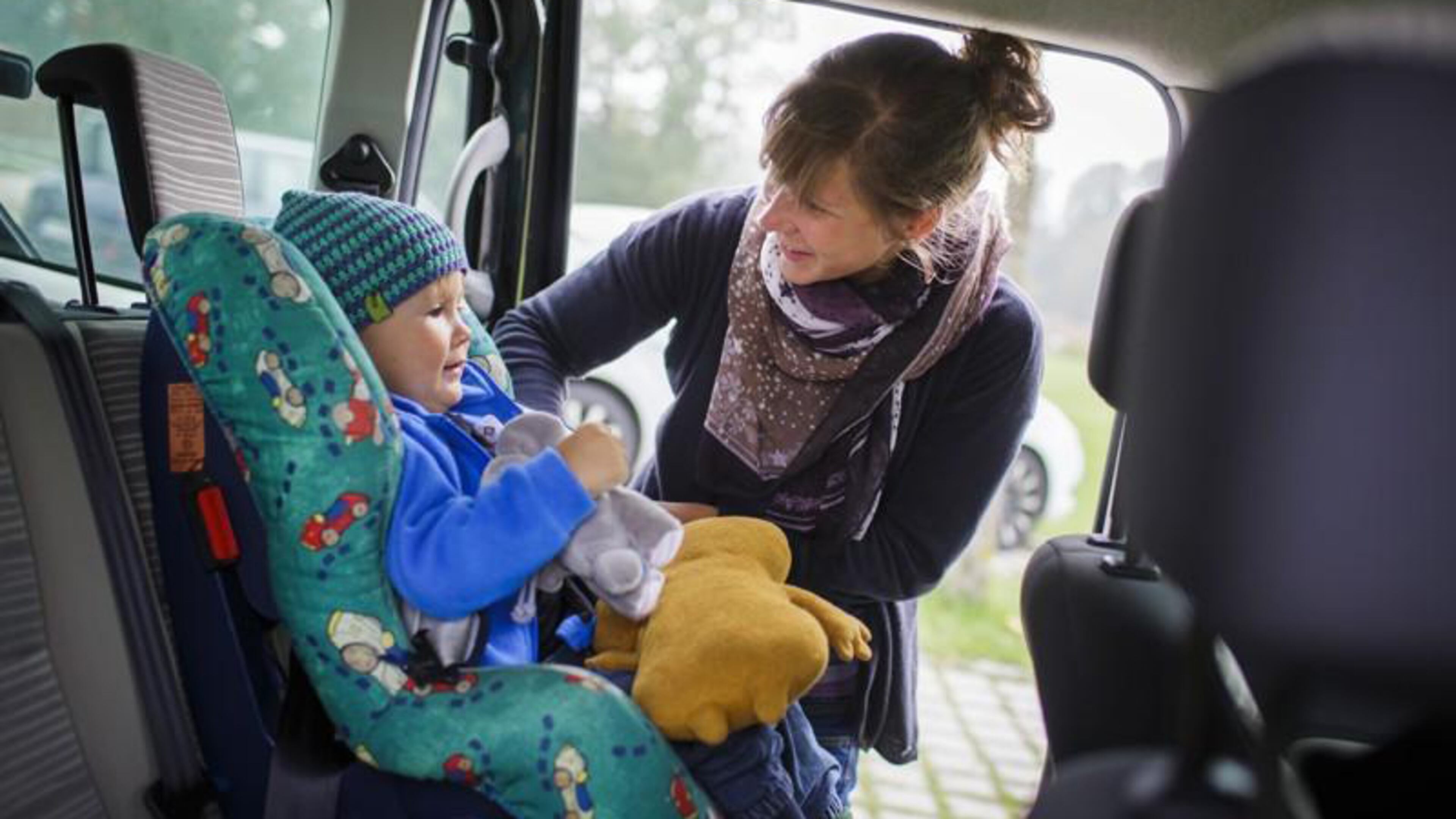 Roswell has received a state grant to provide car seats to financially eligible families and to teach parents and caregivers how to property use the safety devices. AJC FILE