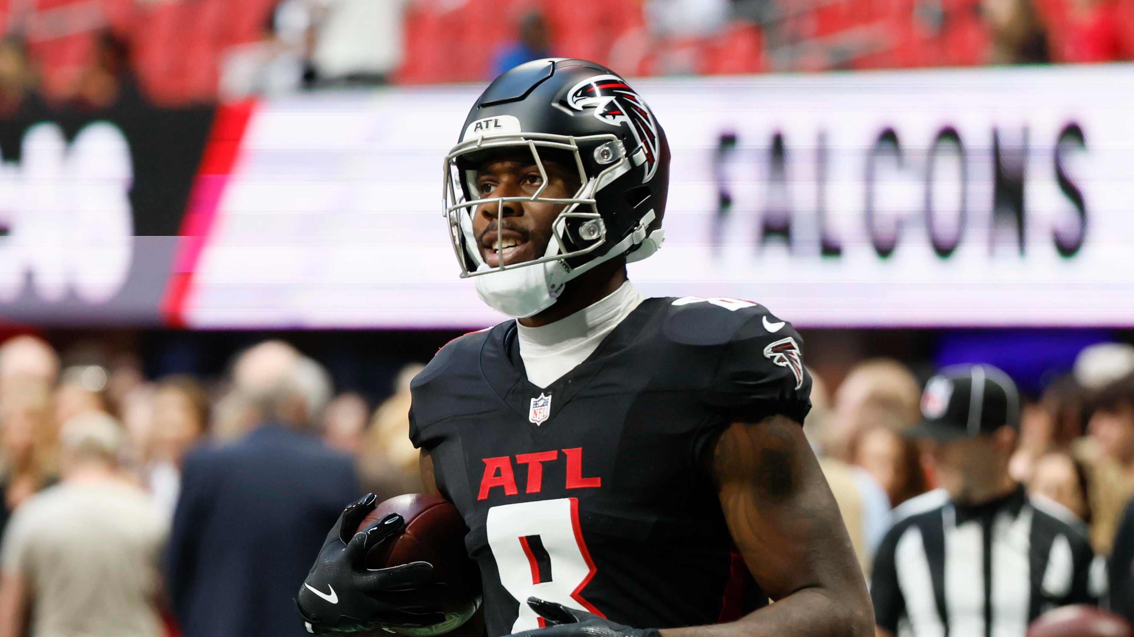 Atlanta Falcons tight end Kyle Pitts is among the Falcons' 15 potential unrestricted free agents that could hit the open market in March. Which is the most important for the Falcons to re-sign? (Miguel Martinez/AJC)