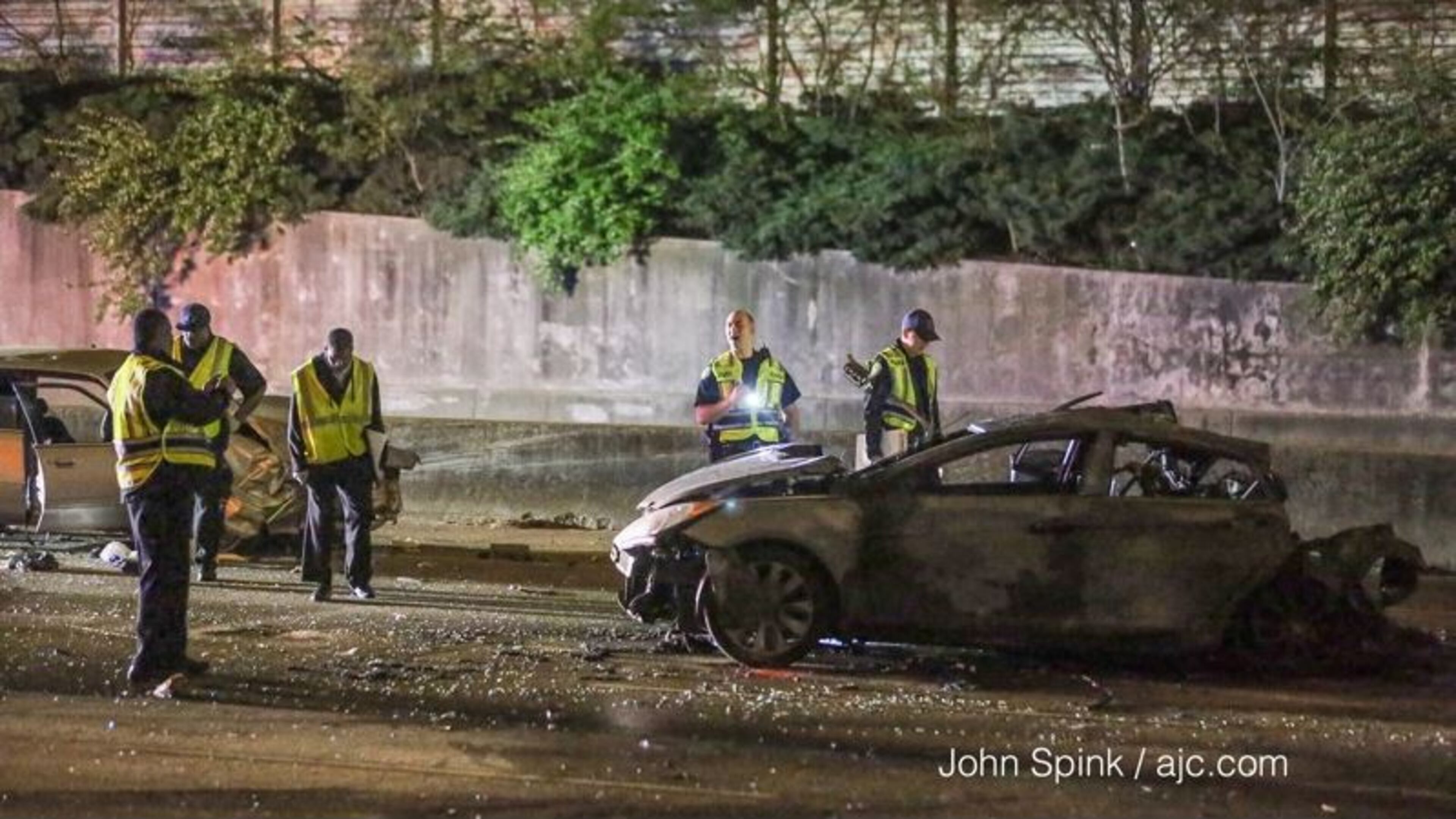 A multivehicle accident shut down westbound I-20 near Hill Street for several hours Monday morning. JOHN SPINK/JOHN.SPINKSR@AJC.COM