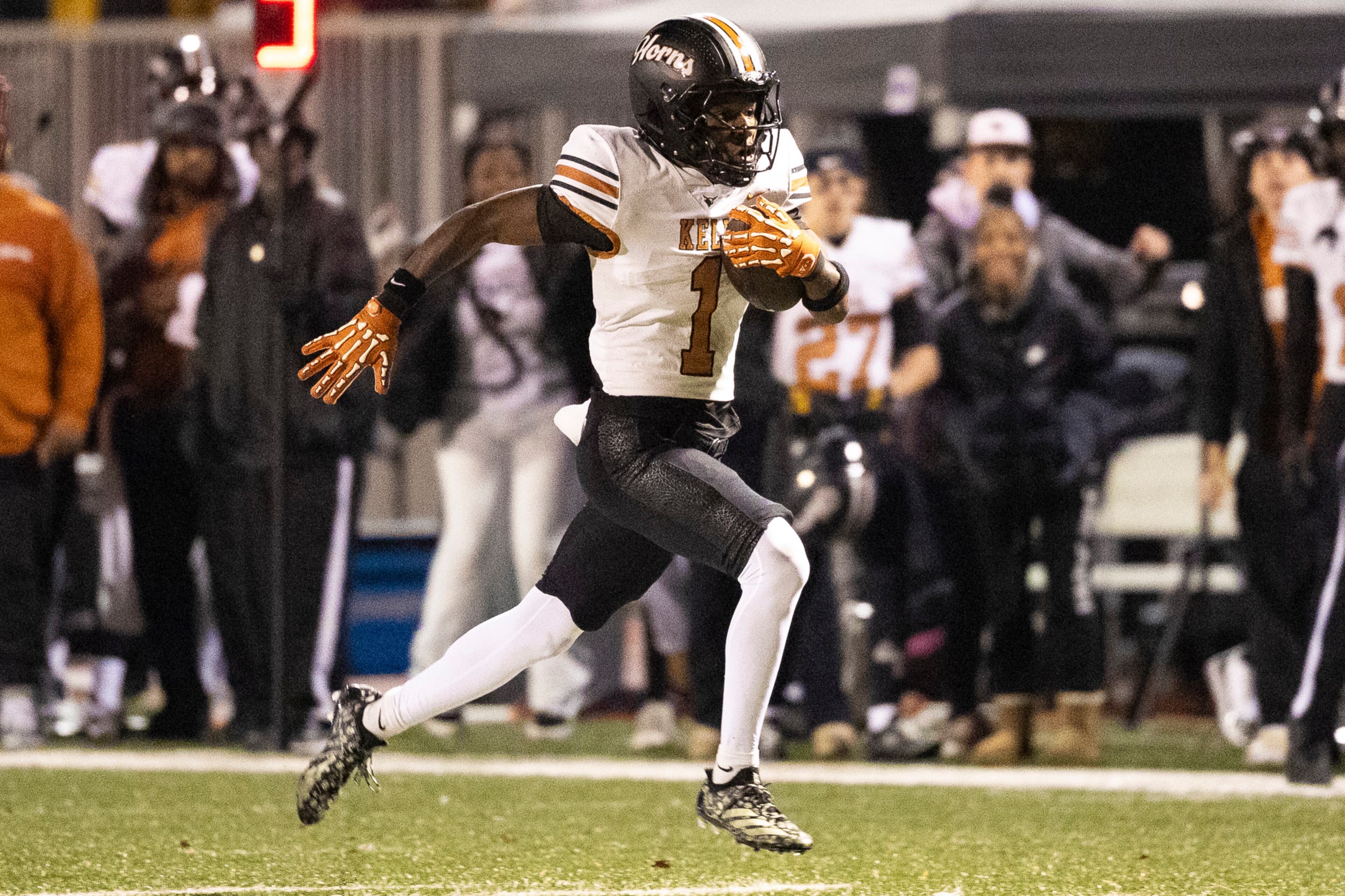 Kell linebacker Michael Domanik runs with the ball during the first half of the Class 4A semifinal against Creekside on Friday, Dec. 5, 2025, at Creekside High School in Fairburn. (Oscar Guevara Saenz for the AJC)