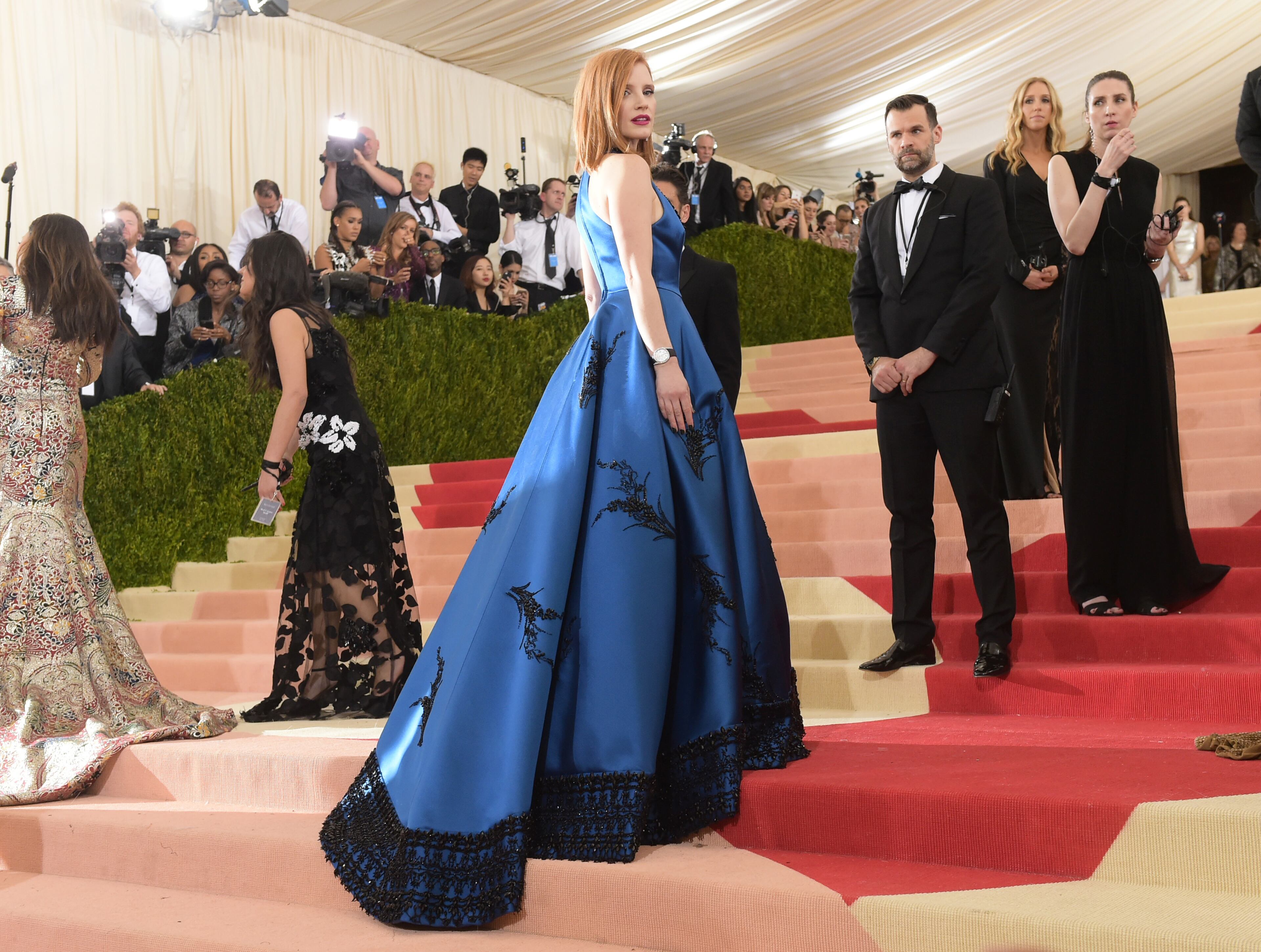 Jessica Chastain arrives at The Metropolitan Museum of Art Costume Institute Benefit Gala, celebrating the opening of "Manus x Machina: Fashion in an Age of Technology" on Monday, May 2, 2016, in New York. (Photo by Charles Sykes/Invision/AP)