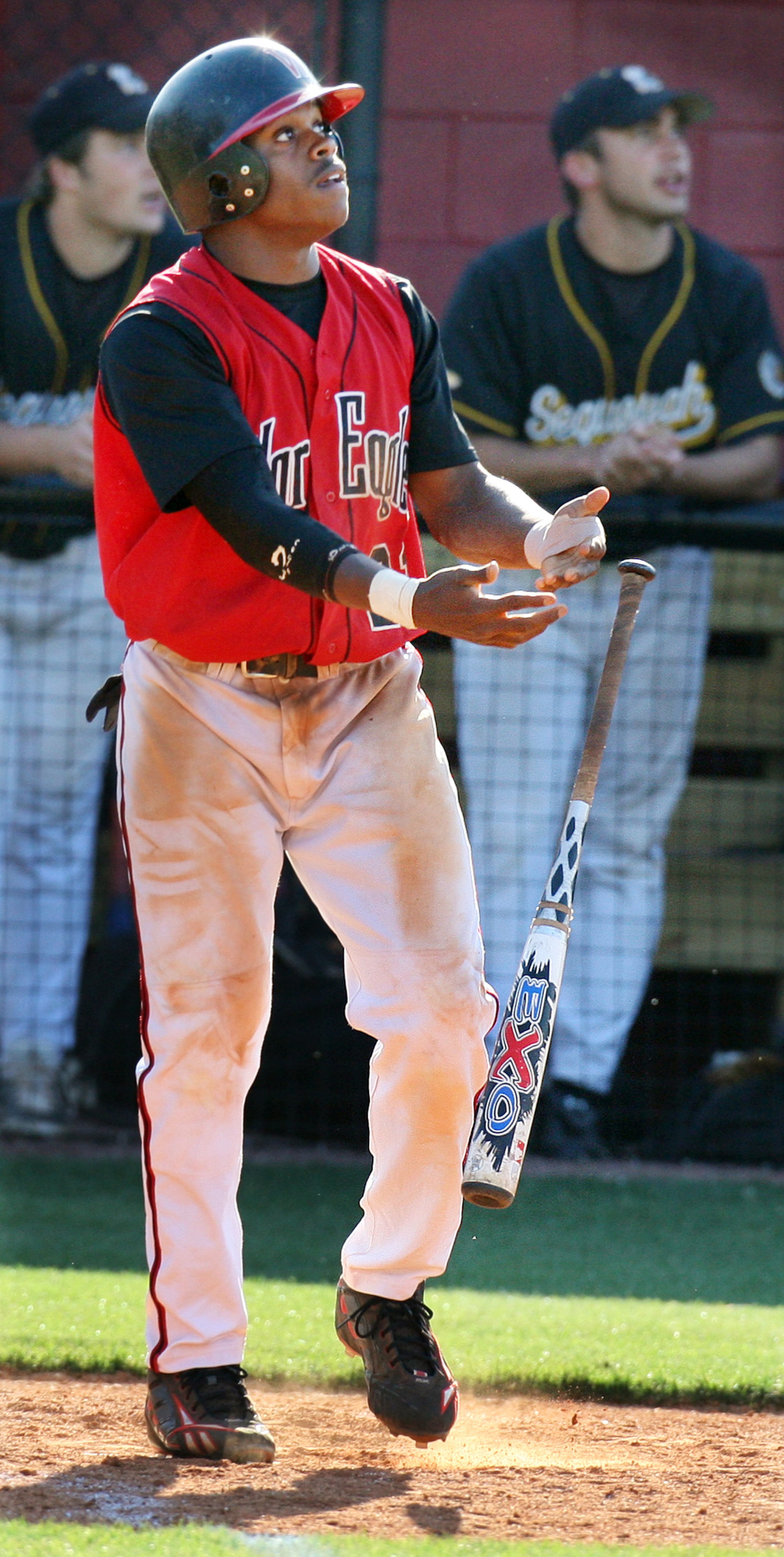 In high school, DeShields was offered a football scholarship by the University of Georgia, but he close to play pro baseball instead.