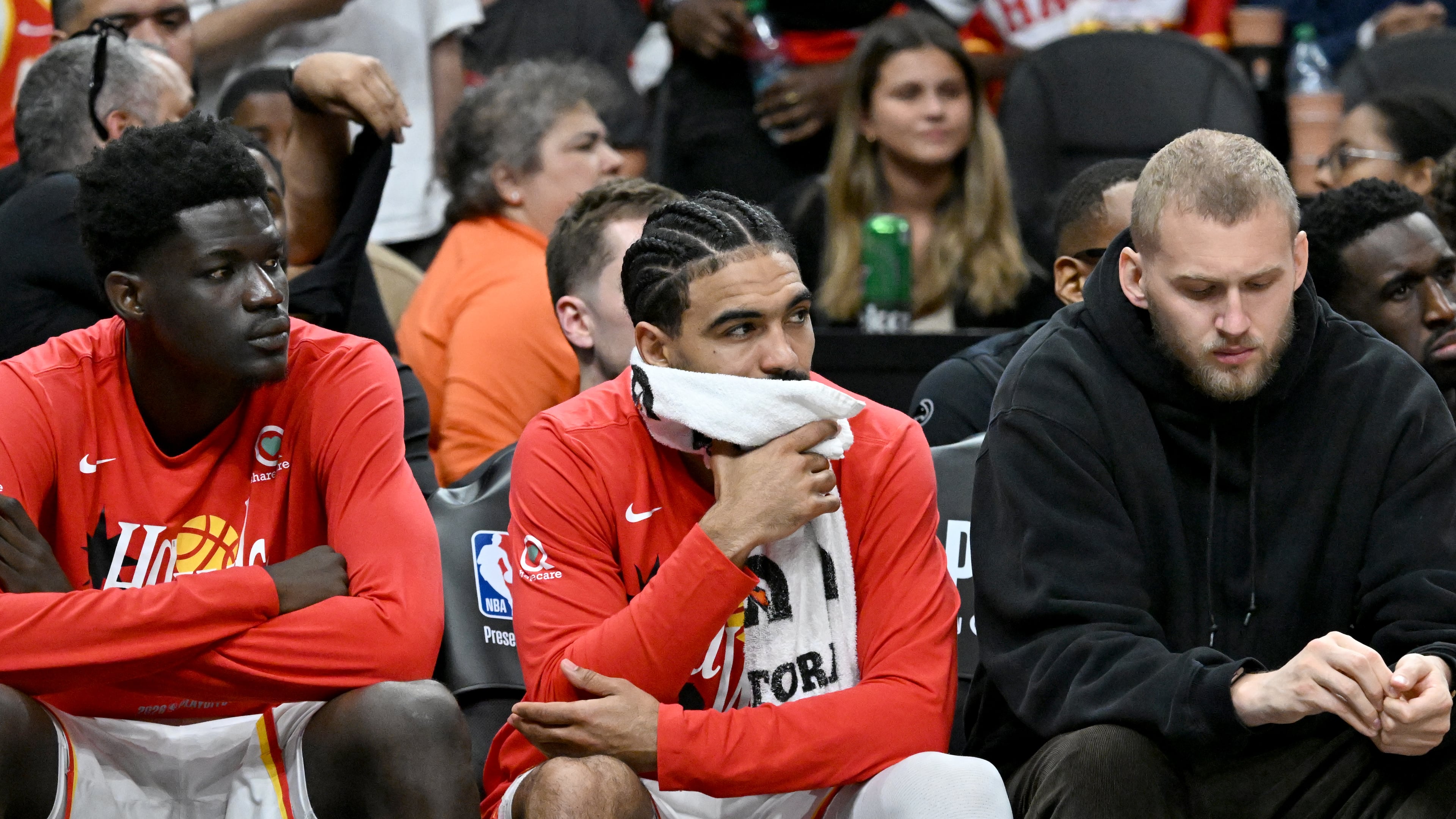 Hawks players react during the fourth quarter of their 140-89 loss to the Knicks in Game 6 of a first-round NBA playoff series Thursday, April 30, 2026, at State Farm Arena in Atlanta. (Hyosub Shin/AJC)