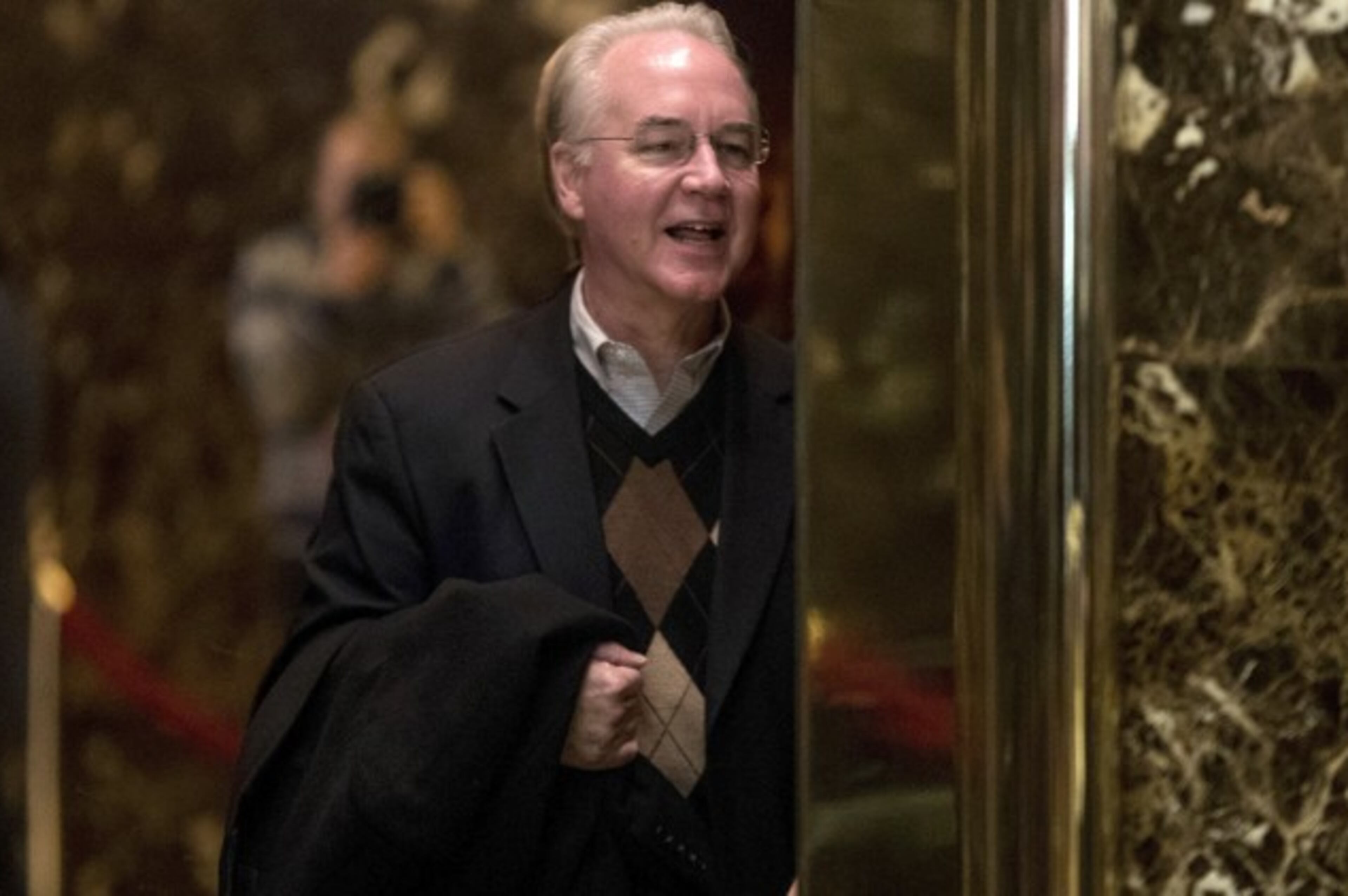 Report: Tom Price bought stock, then introduced bill to help company