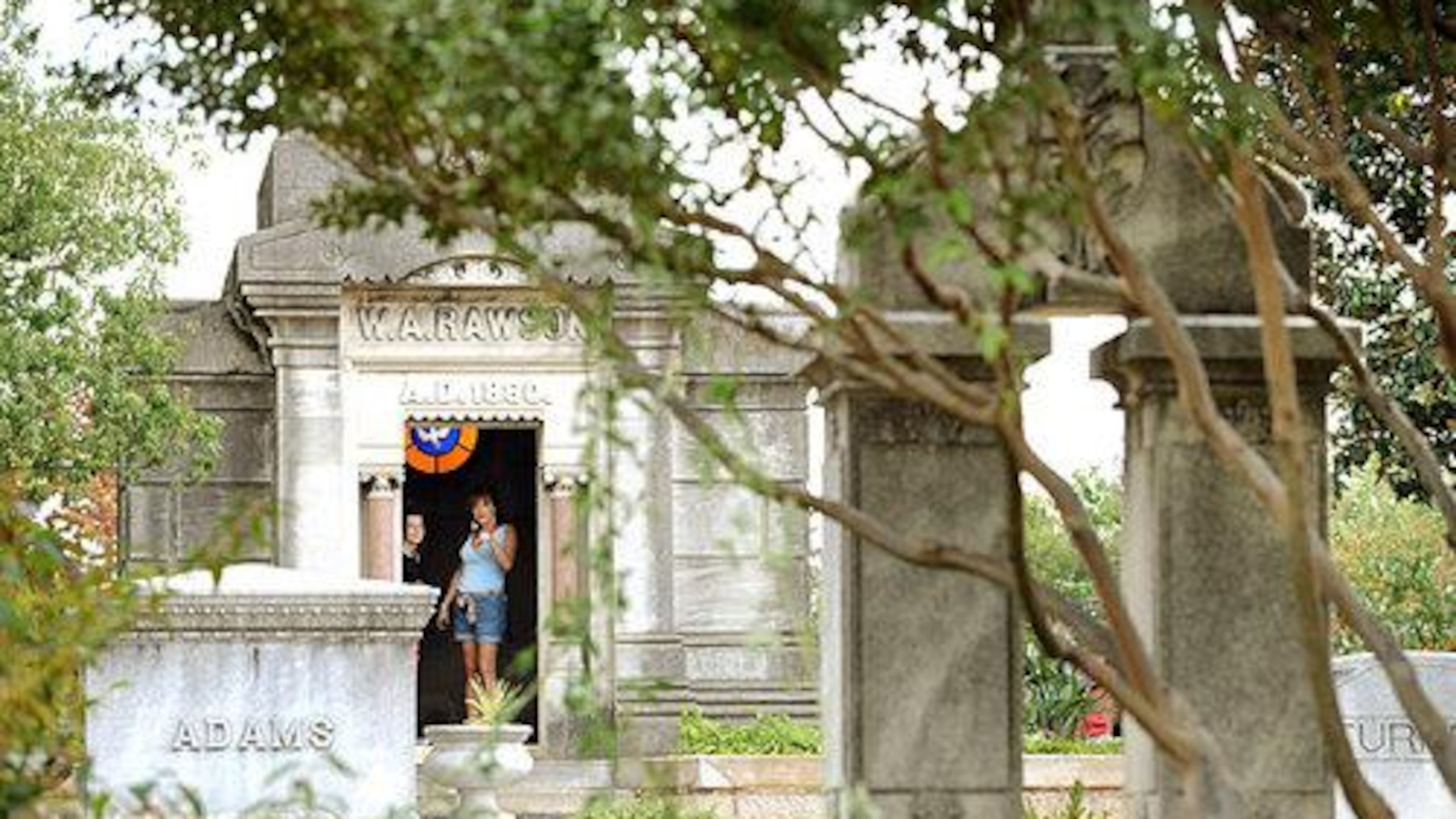 Sunday in the Park at Oakland Cemetery