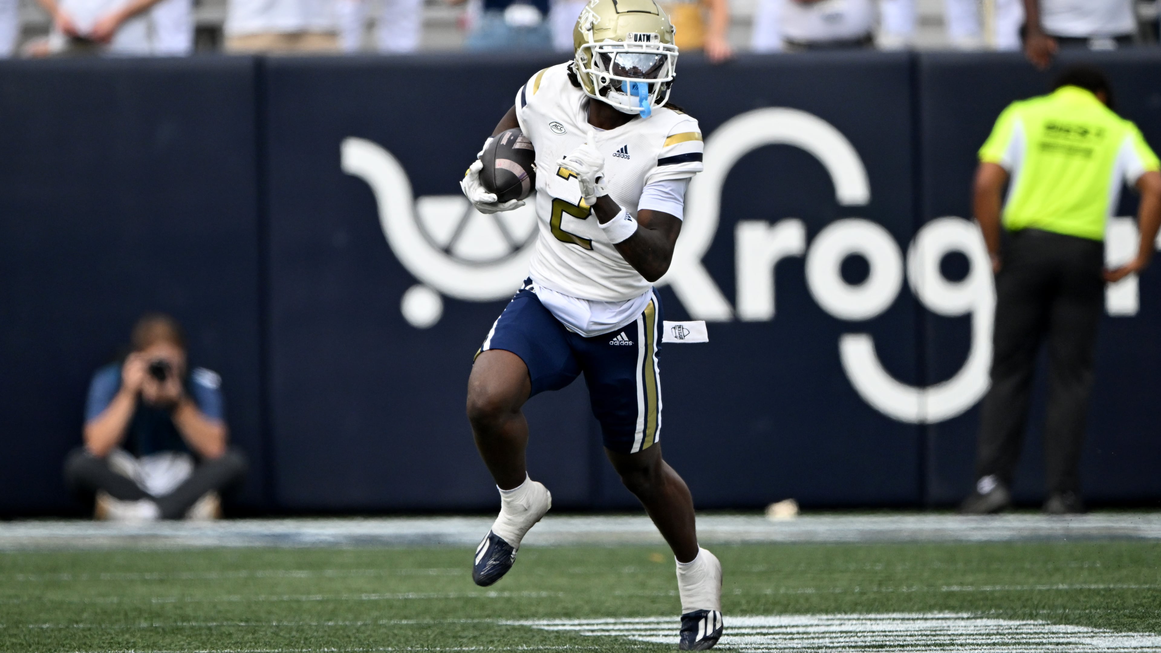 Georgia Tech wide receiver Eric Singleton Jr. (2) runs with a ball during the second half of an NCAA college football game at Georgia Tech's Bobby Dodd Stadium, Saturday, November 9, 2024, in Atlanta. Georgia Tech won 28-23 over Miami. (Hyosub Shin / AJC)
