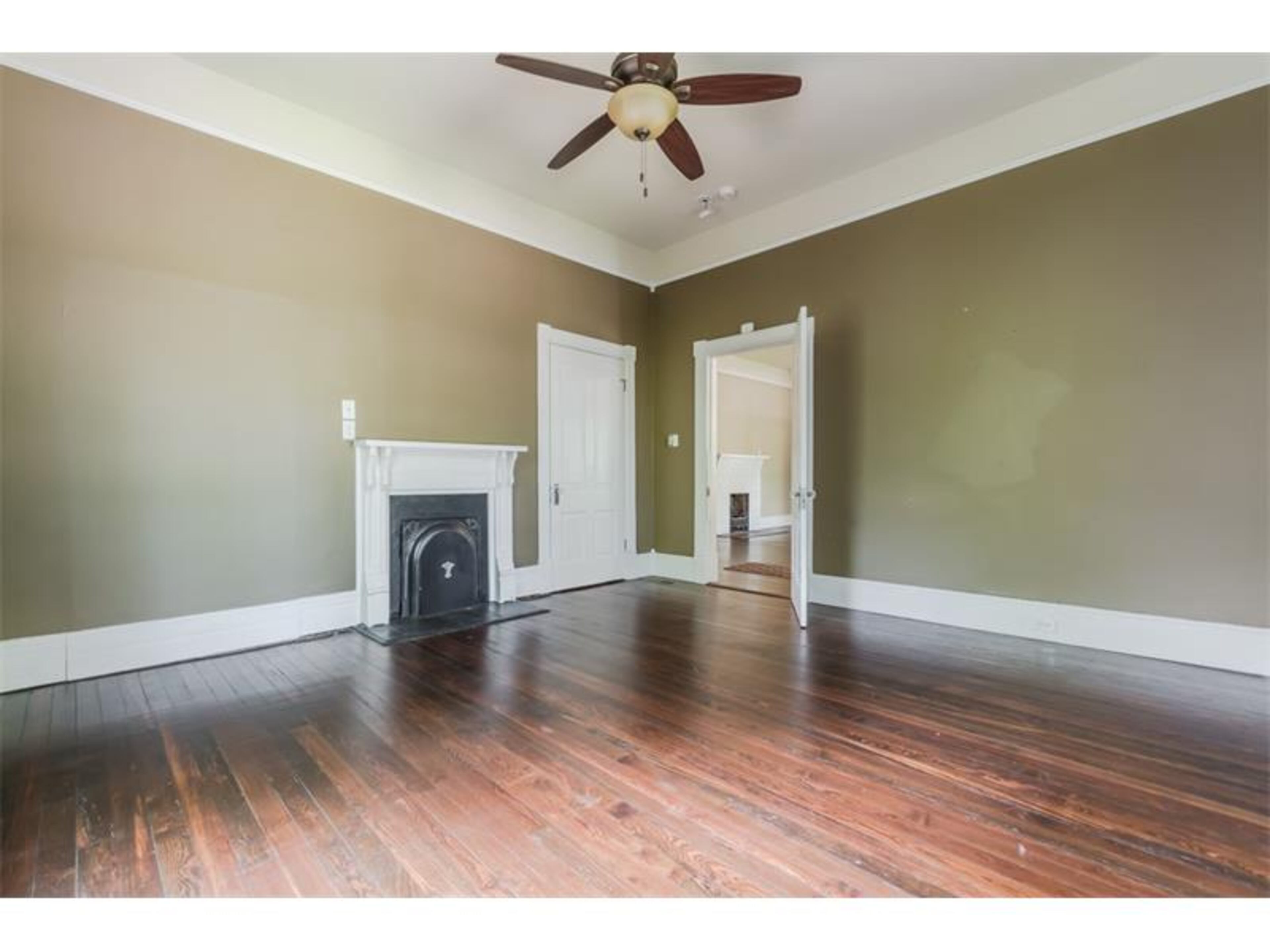 This spacious Grant Park home is completely renovated with modern conveniencies and energy efficiency. Located at 817 Cherokee Avenue, the home features working fireplaces, a claw foot tub, heart pine floors, a new chef's kitchen and a huge covered rear deck. And "Walking Dead" fans might remember this historic home was used as Rick Grimes’ residence in the very first episode. Visit virgentrealty.com to learn more about this listing.