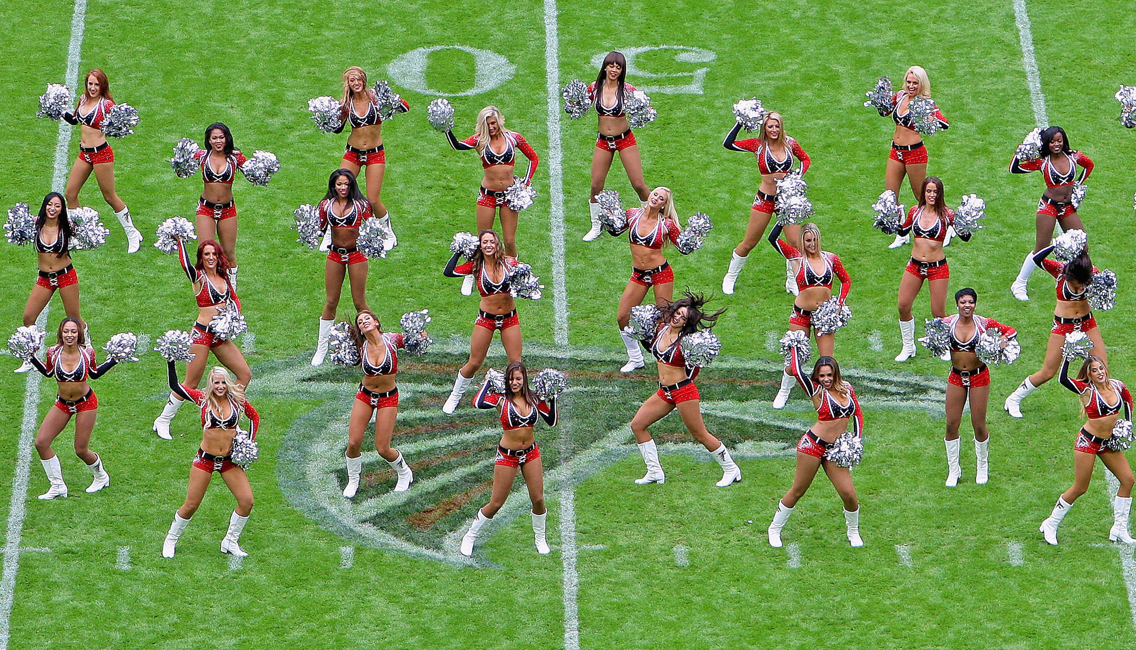 The cheerleaders perform during the NFL match between Detroit Lions and Atlanta Falcons at Wembley Stadium on October 26, 2014 in London, England. (Photo by Nicky Hayes/NFL/Pool/Getty Images)